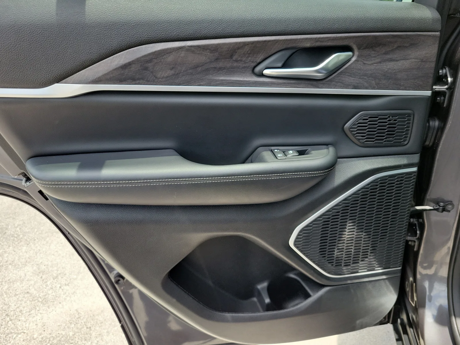 2022 Jeep Grand Cherokee 4xe 4WD photo 29