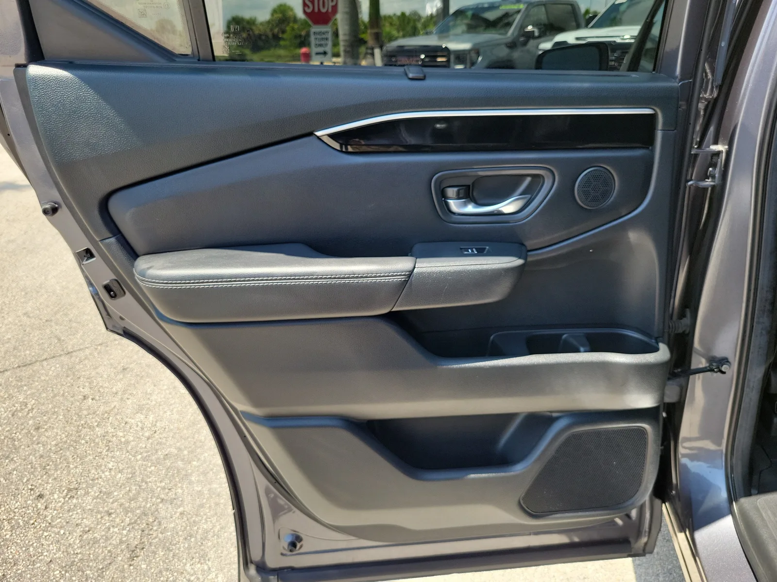 2024 Honda Pilot EX-L 8 Passenger photo 26