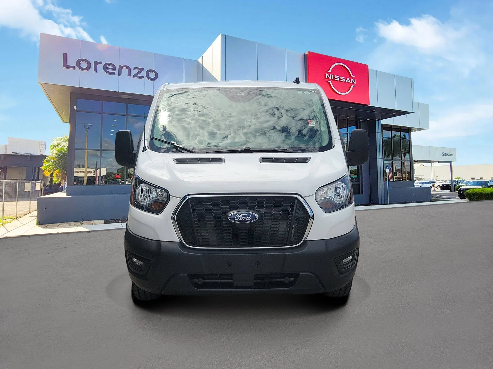 2025 Ford Transit Cargo Van T-250 130" Low Rf 9070 GVWR RWD photo 2