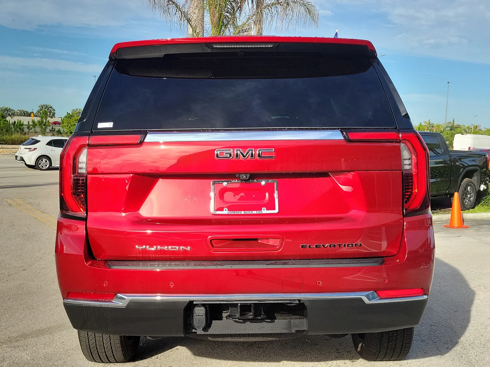 2025 GMC Yukon Elevation photo 6