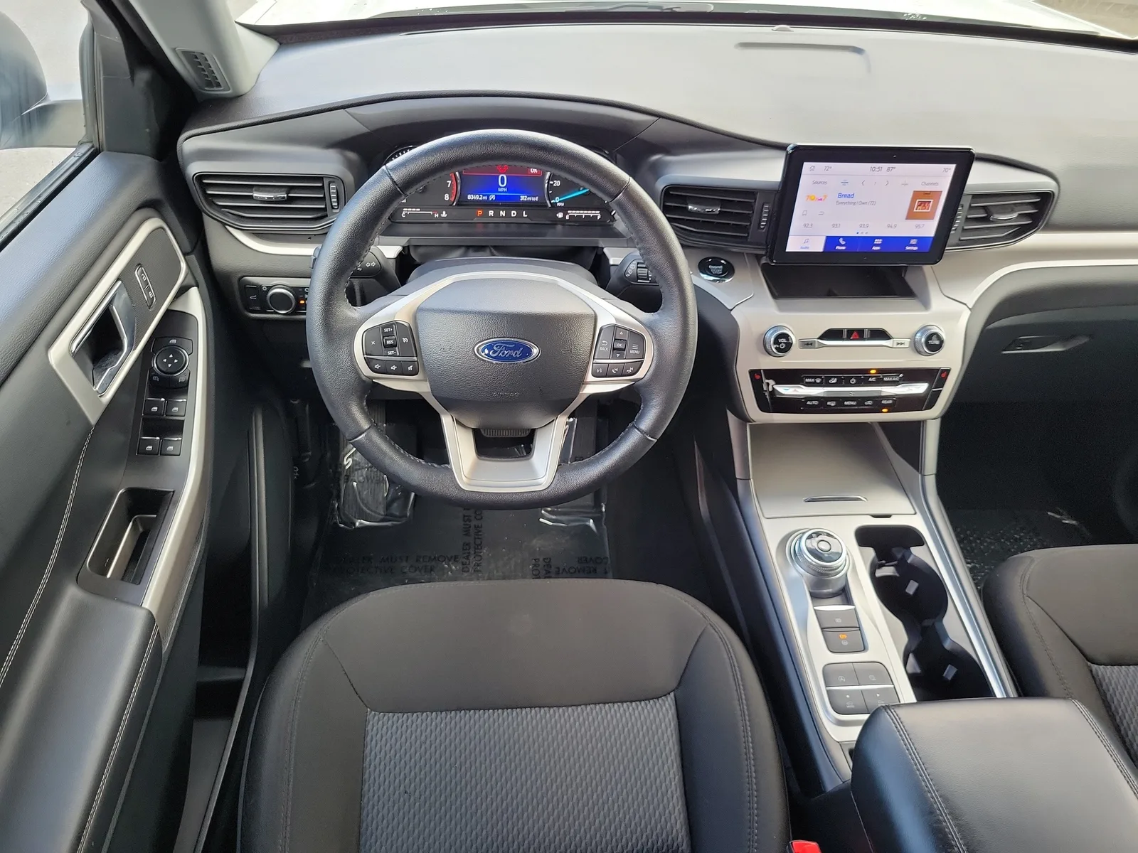 2024 Ford Explorer XLT photo 19