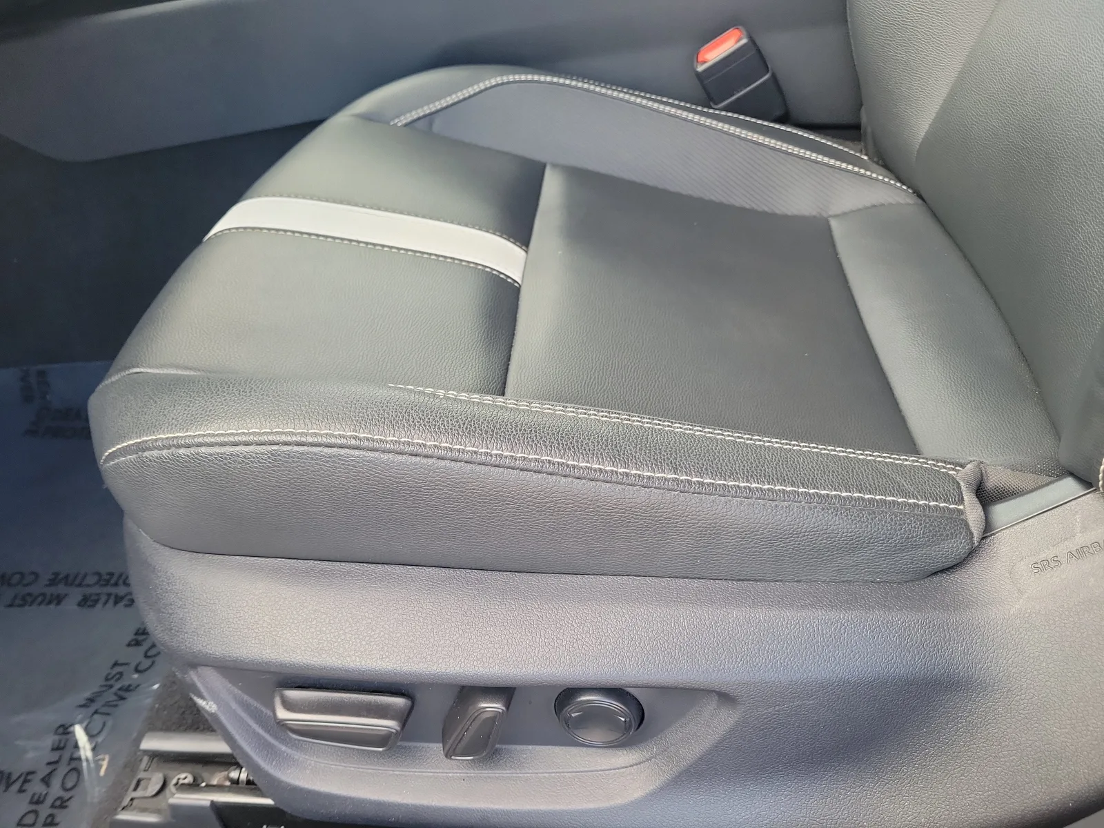 2025 Toyota Camry SE photo 13