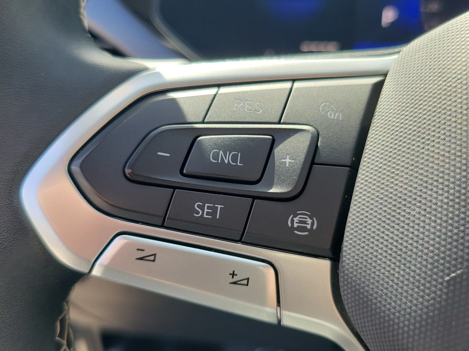 2022 Volkswagen Taos SE photo 22