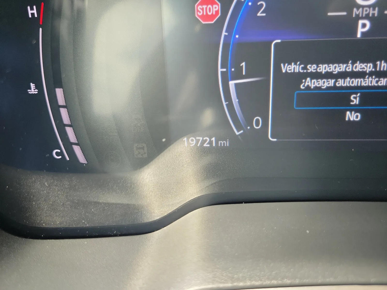 2023 Toyota Corolla Cross XLE photo 28