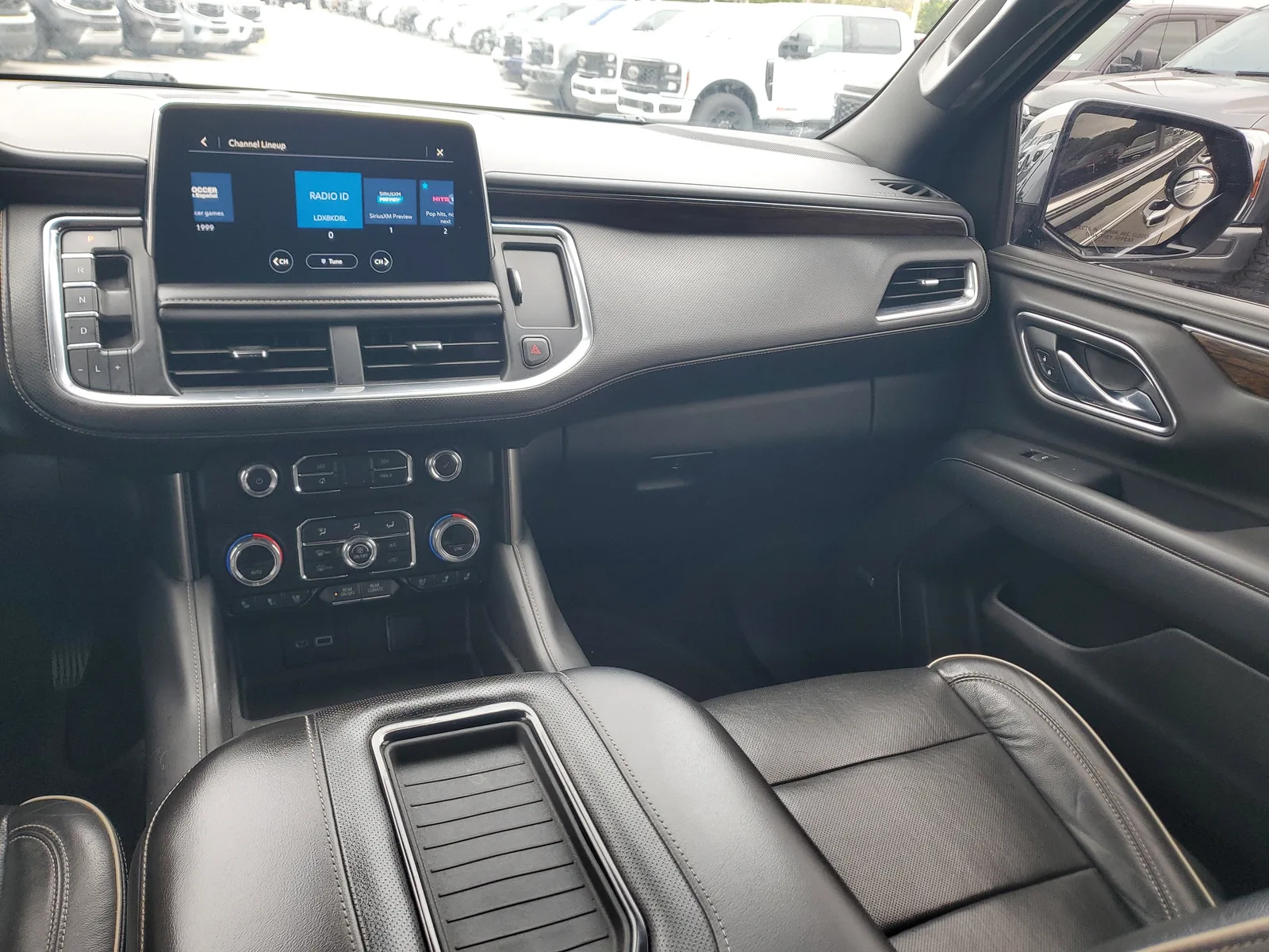 2021 Chevrolet Tahoe Premier photo 19