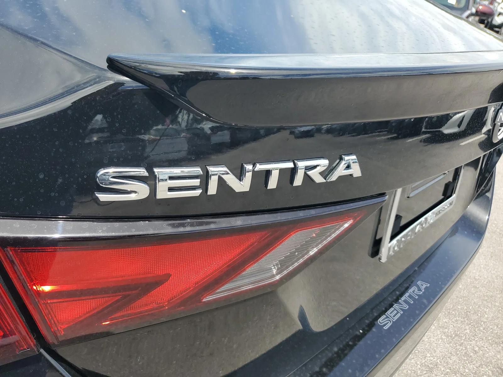2025 Nissan Sentra SR photo 25