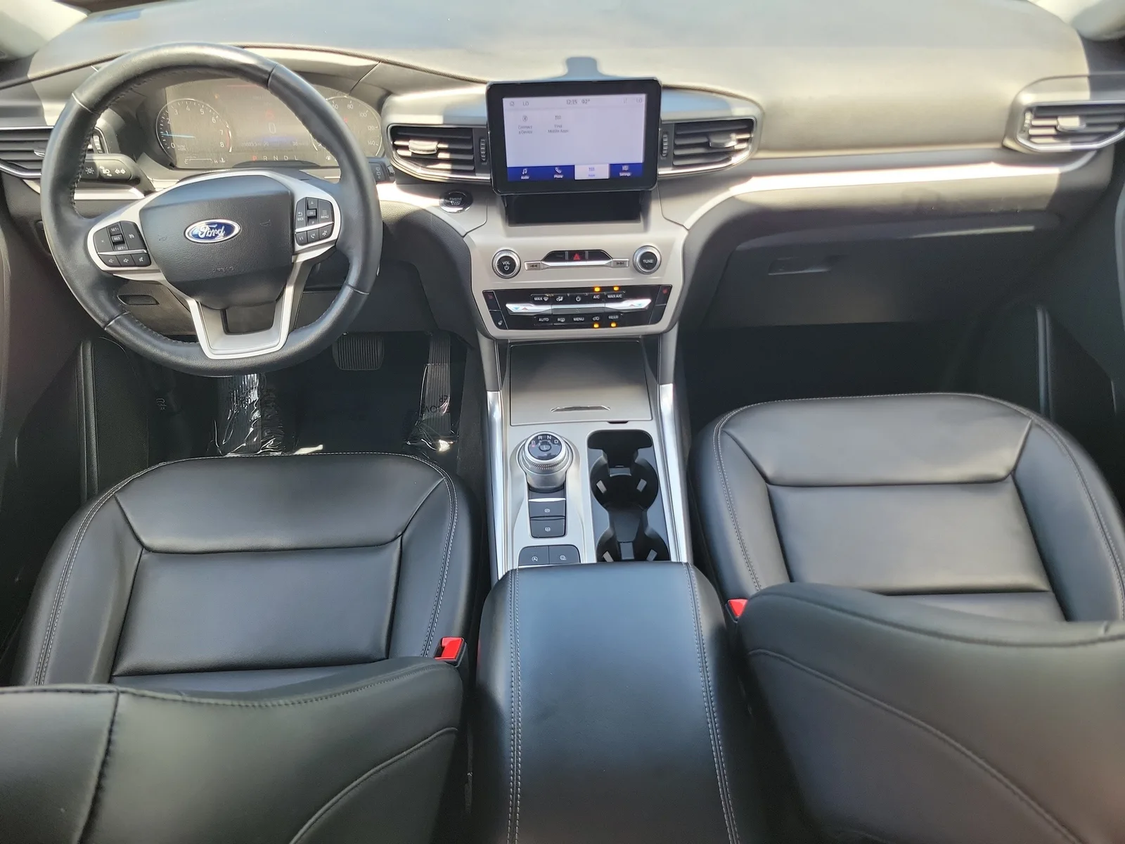 2023 Ford Explorer XLT photo 19