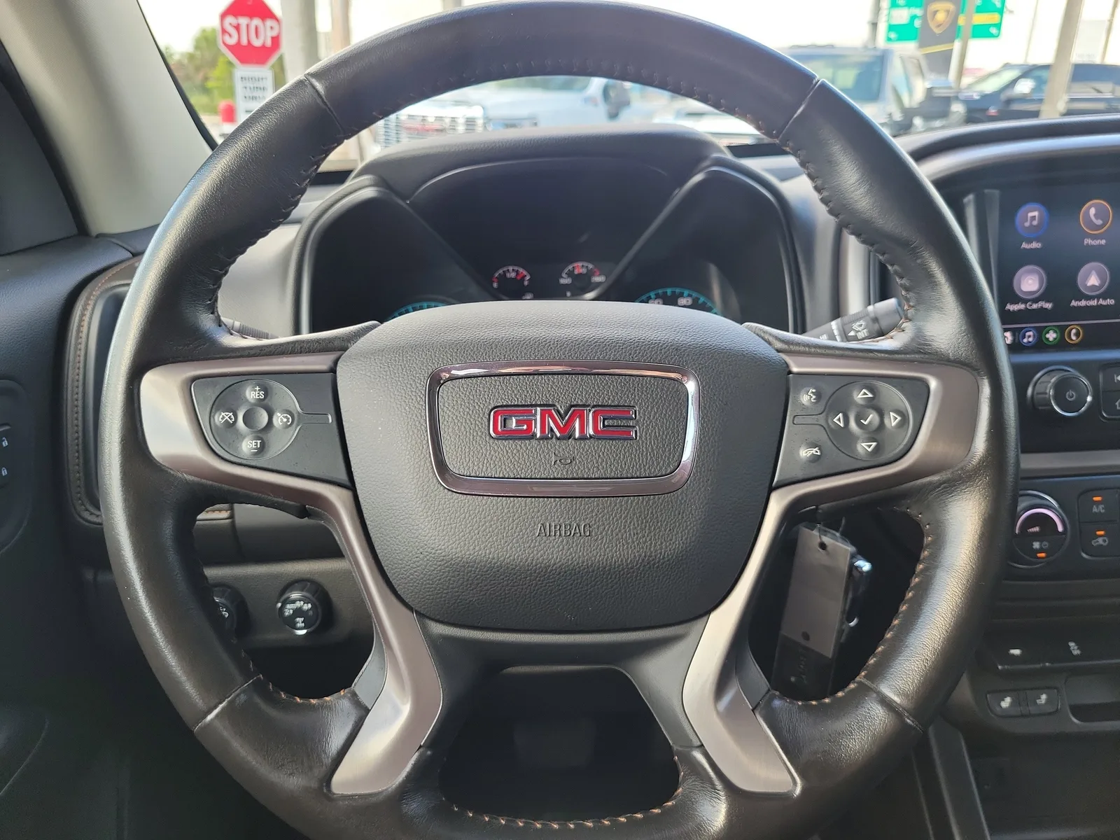 2022 GMC Canyon AT4 - Cloth photo 17
