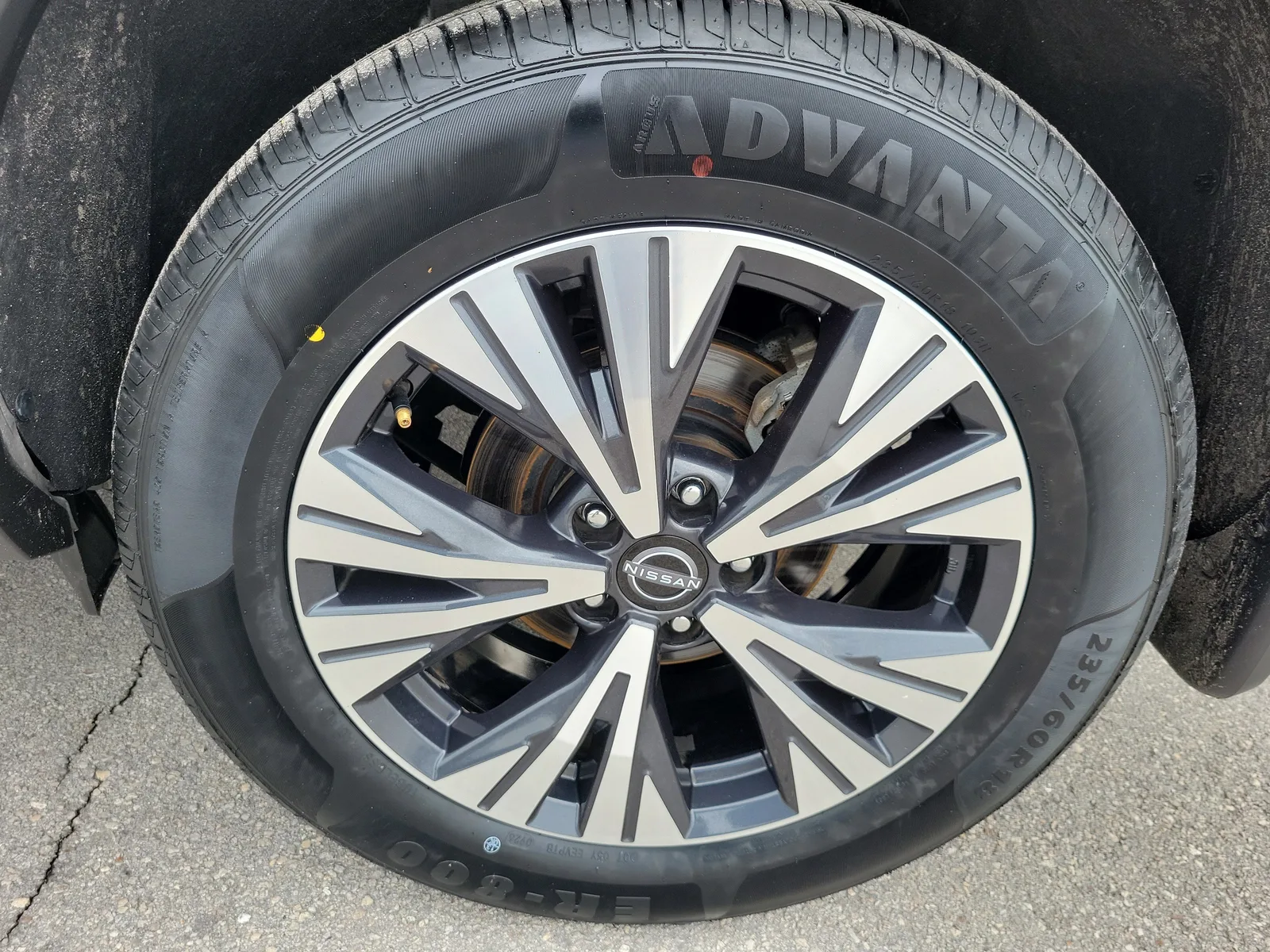 2023 Nissan Rogue SV photo 8