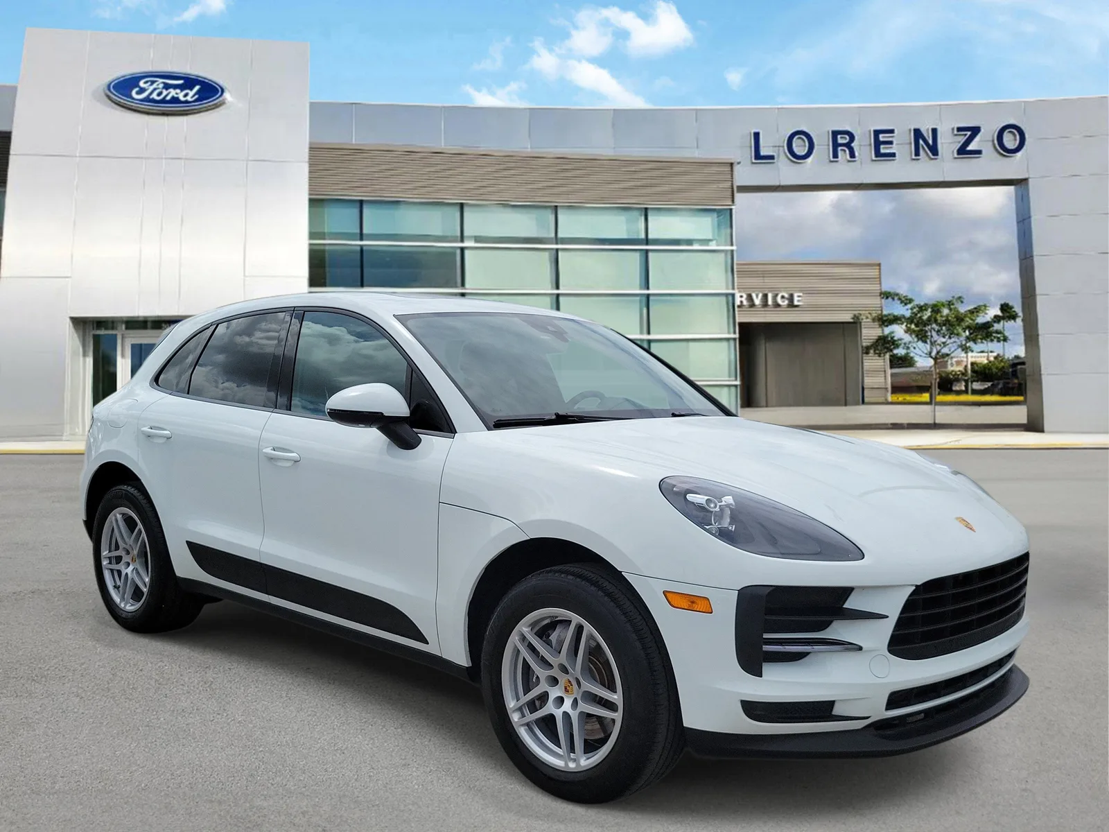 2021 Porsche Macan Base photo 3