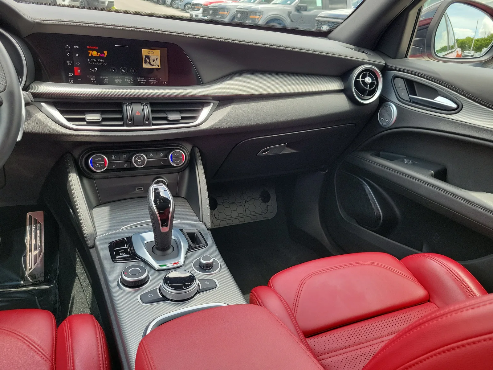 2022 Alfa Romeo Stelvio Veloce 4WD photo 18