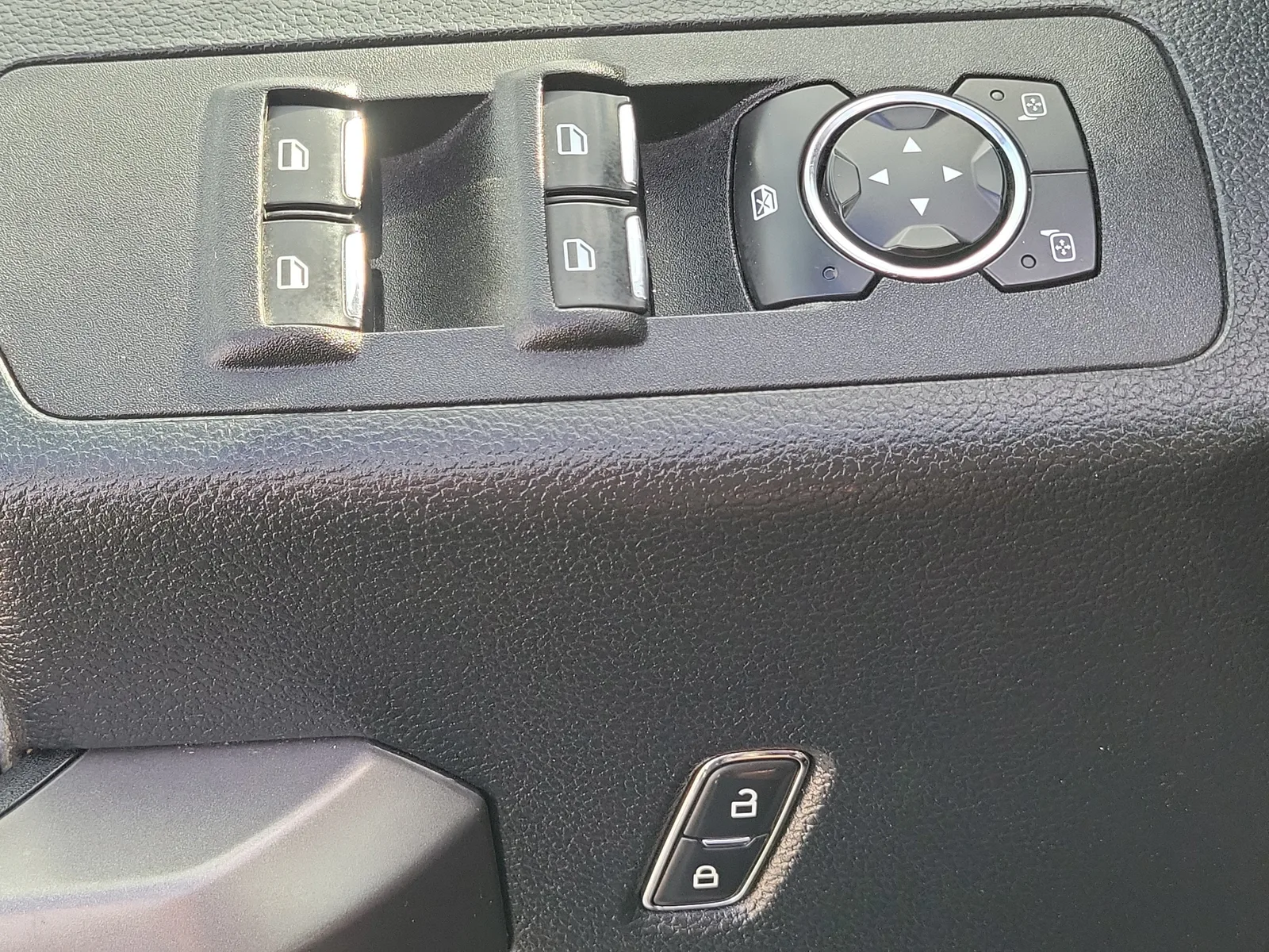 2019 Ford F-150 XLT photo 28