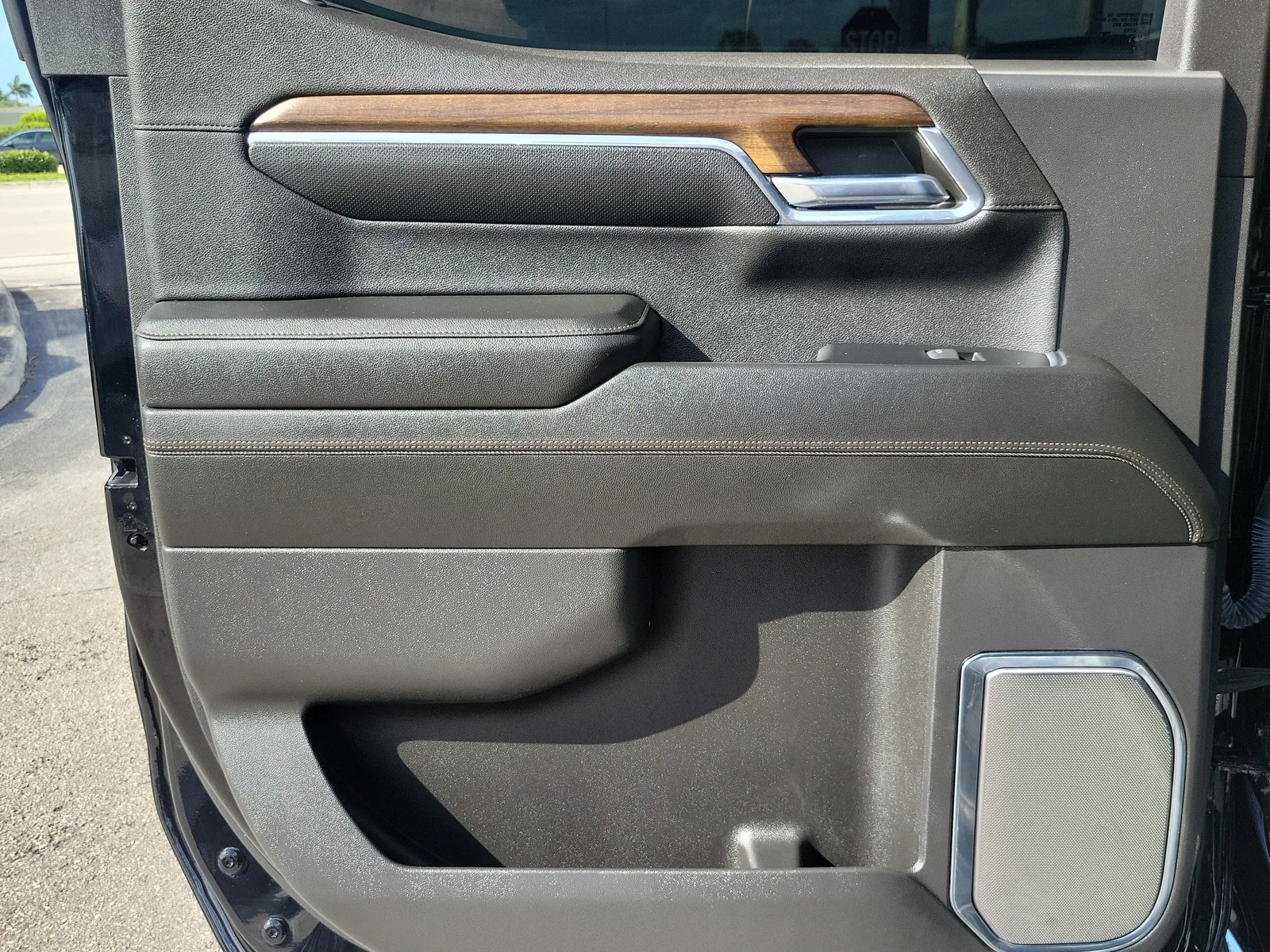 2024 Chevrolet Silverado 1500 High Country photo 23