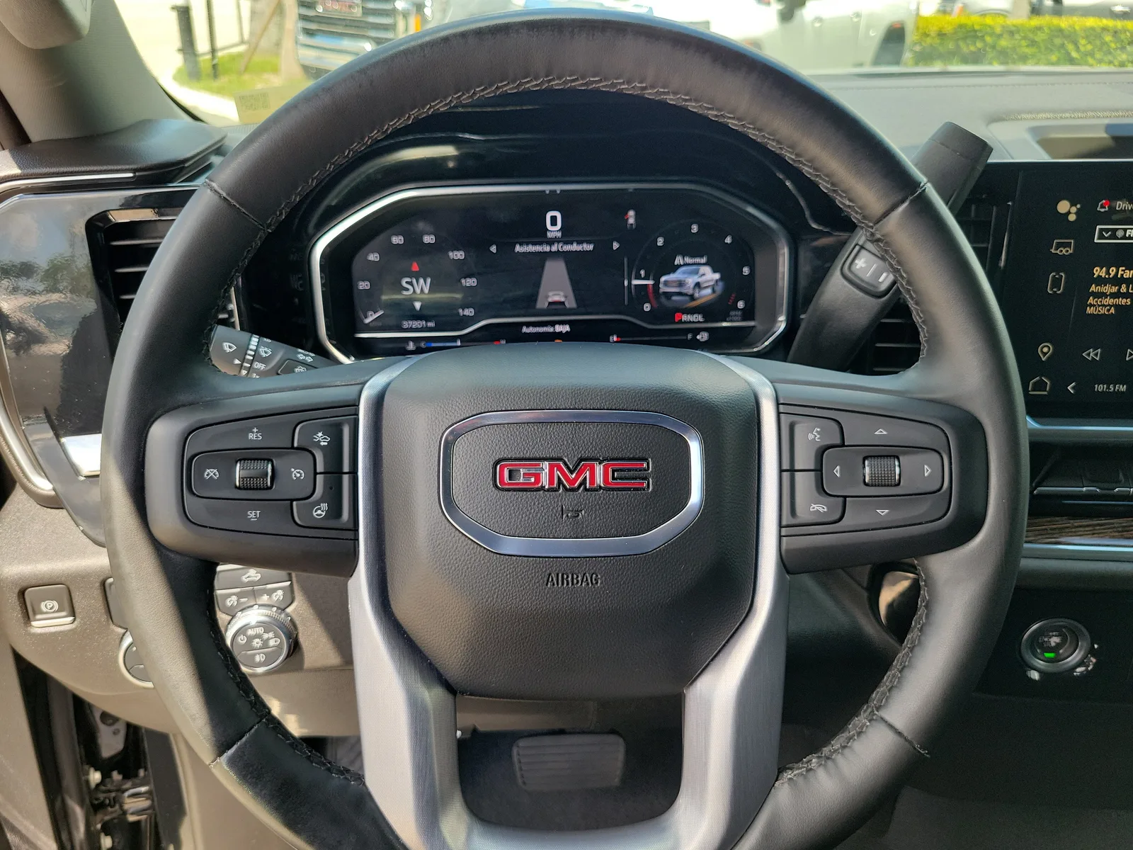 2024 GMC Sierra 1500 Elevation photo 16