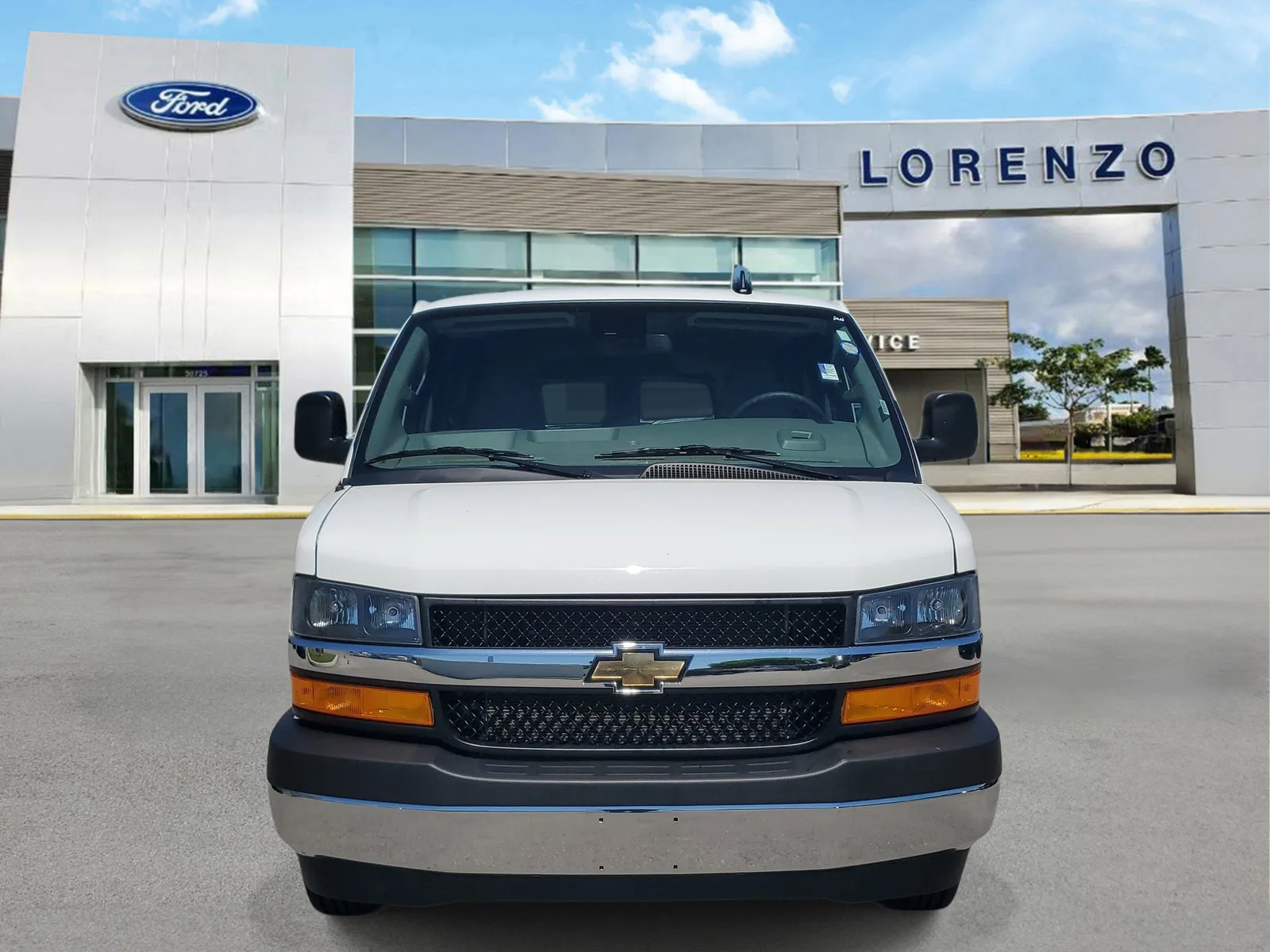 2025 Chevrolet Express Passenger LT photo 2