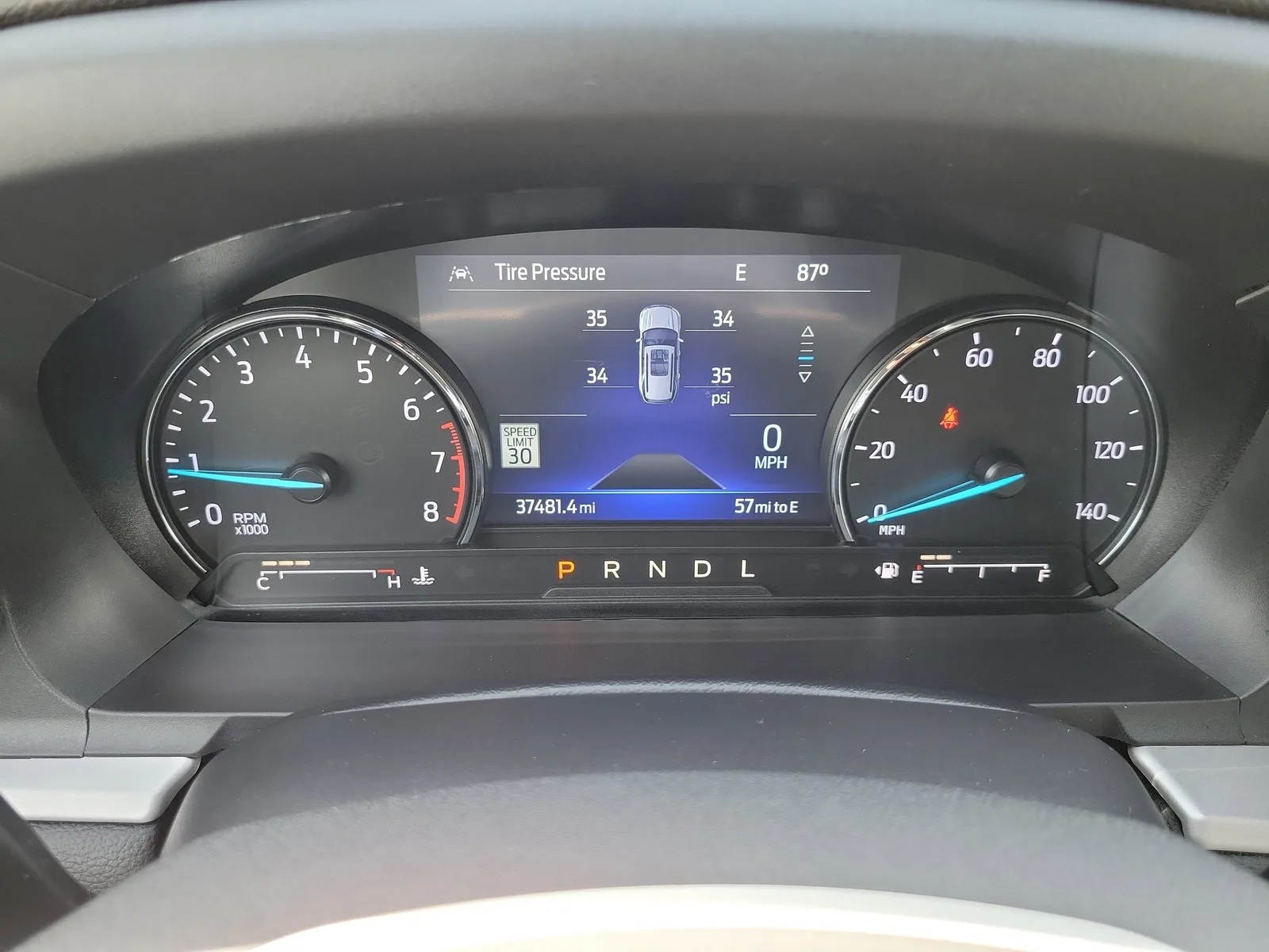 2023 Ford Explorer XLT photo 33