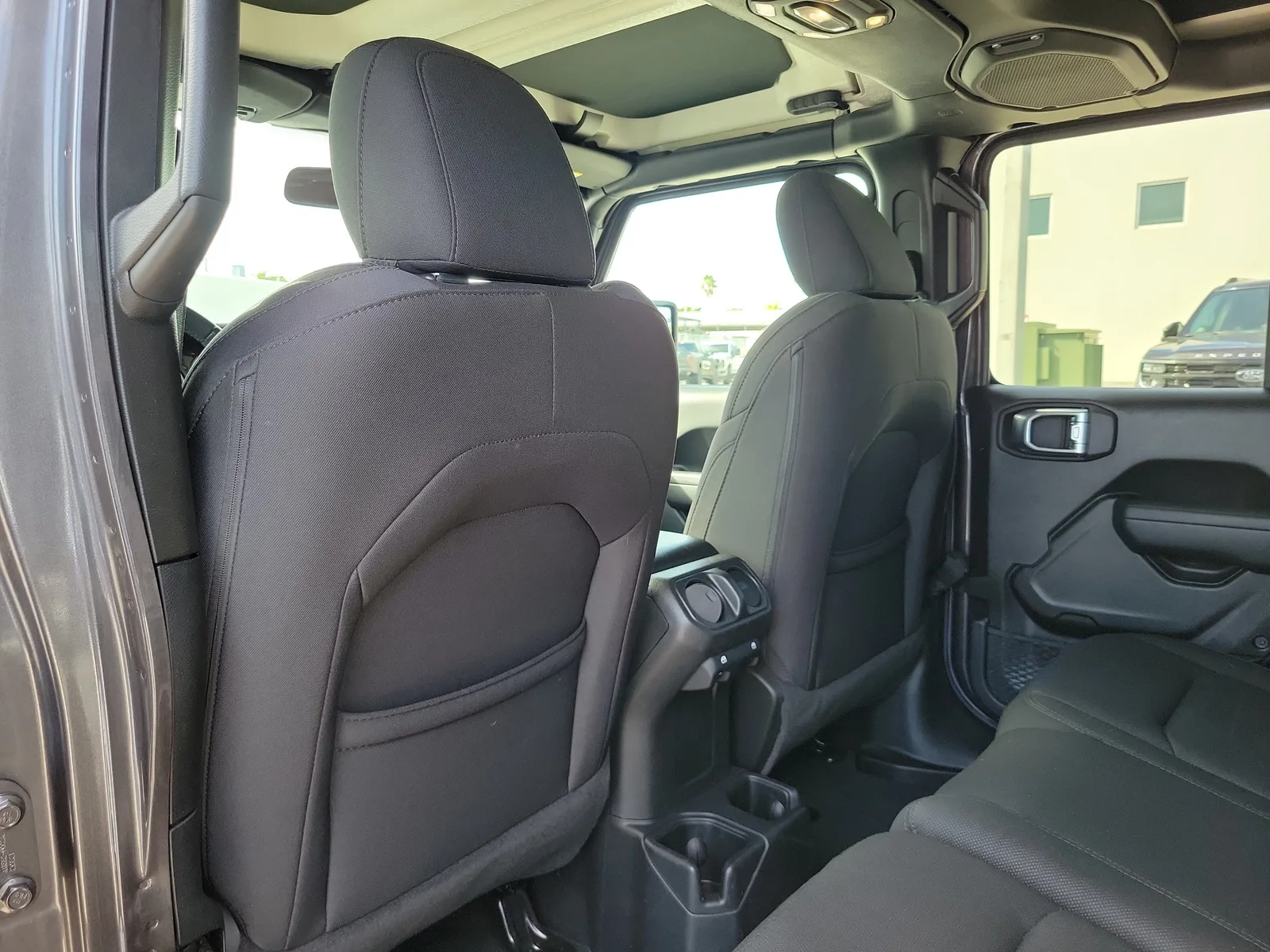 2022 Jeep Wrangler Unlimited Sport Altitude 4WD photo 13