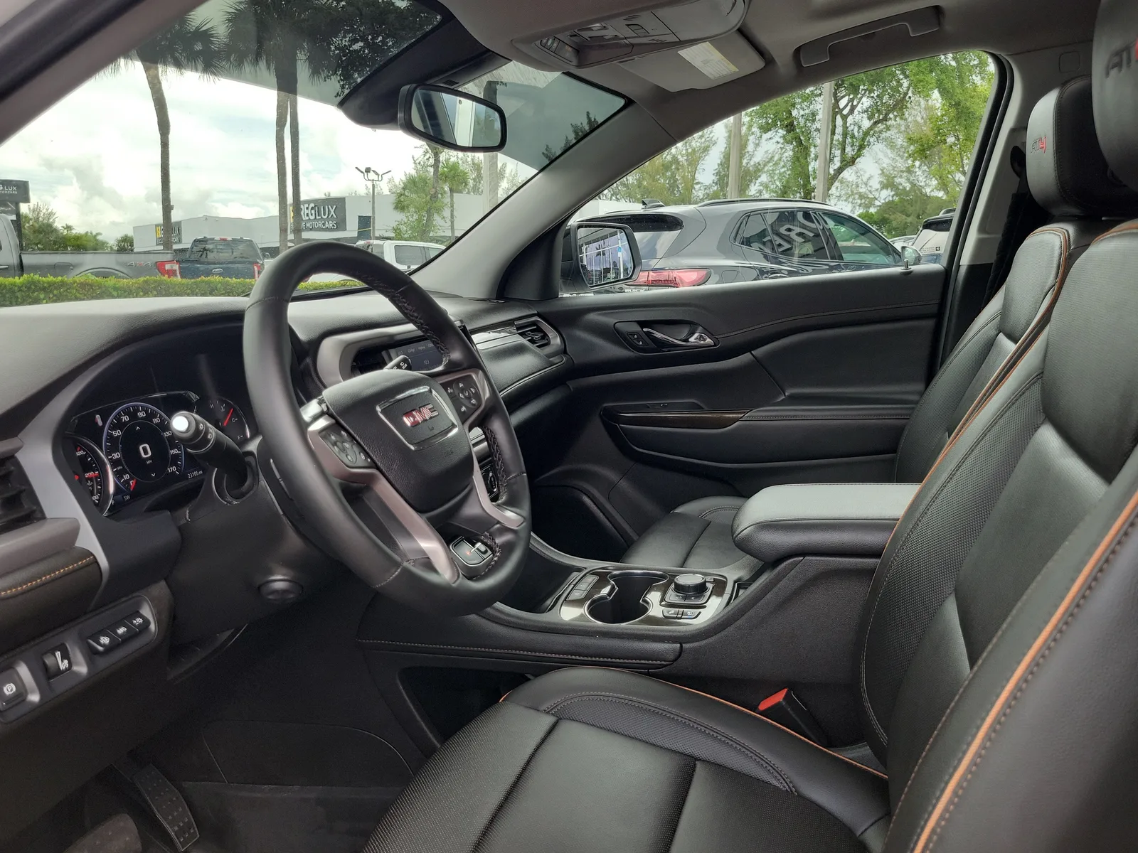 2023 GMC Acadia AT4 photo 17