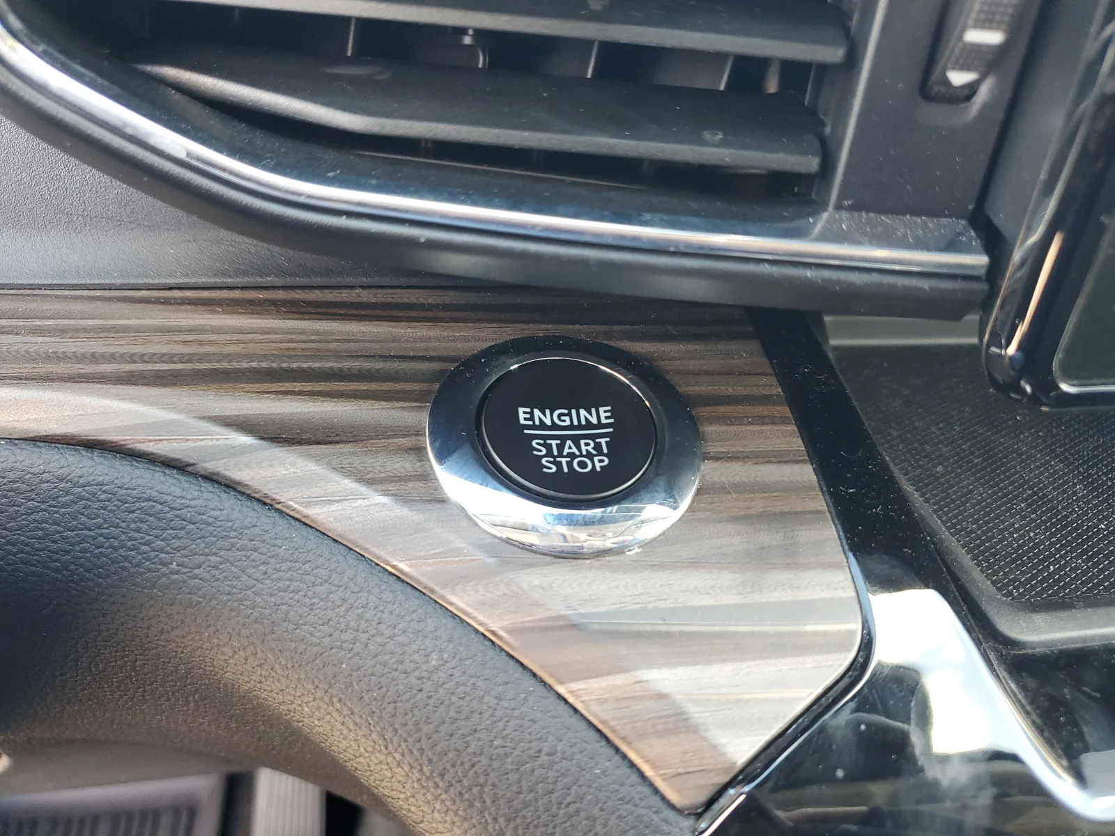 2023 Ford Explorer Limited photo 23