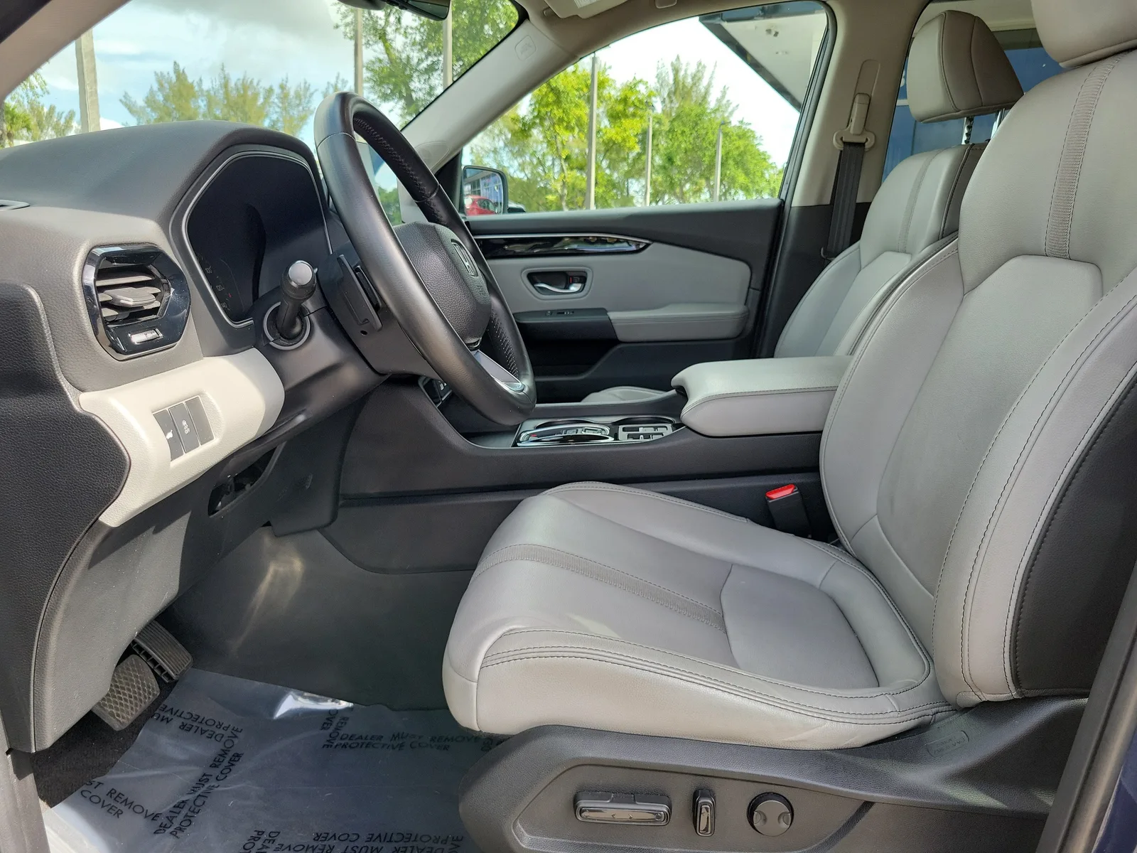 2023 Honda Pilot EX-L 7 Passenger photo 25