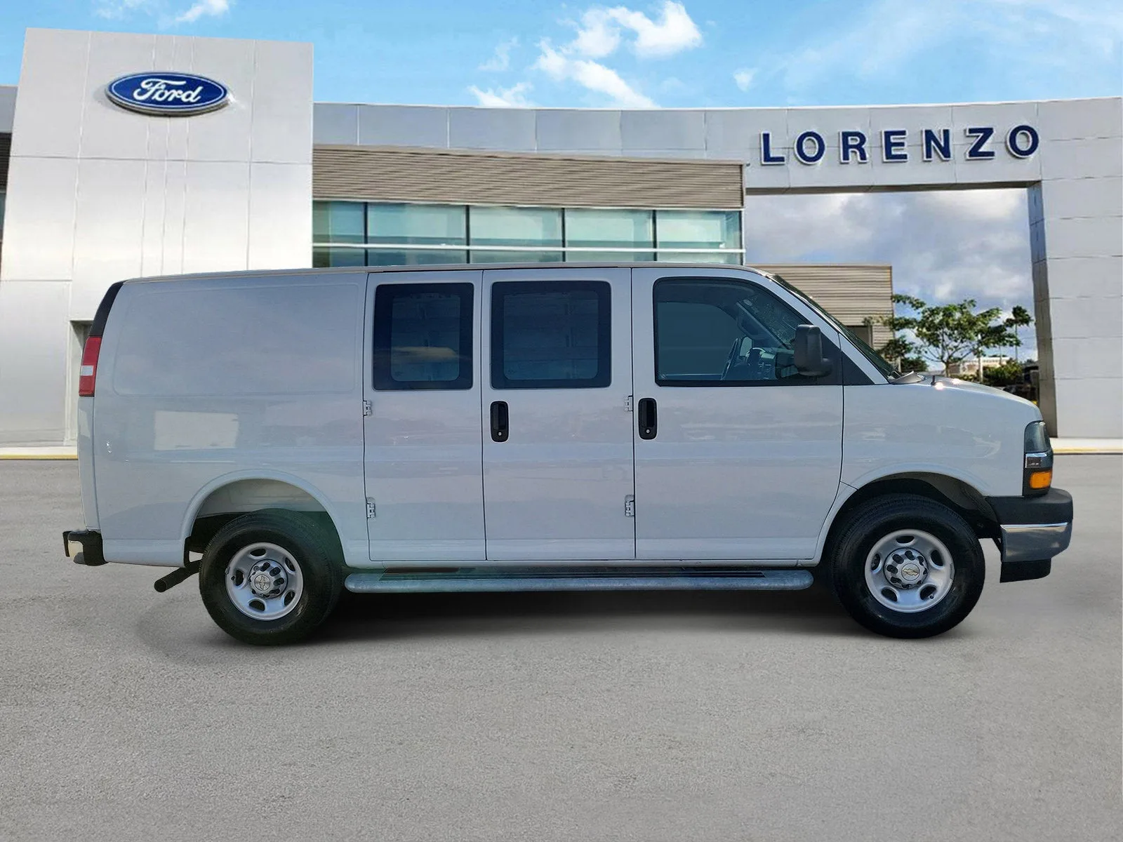 2025 Chevrolet Express Cargo Van Work Van photo 4