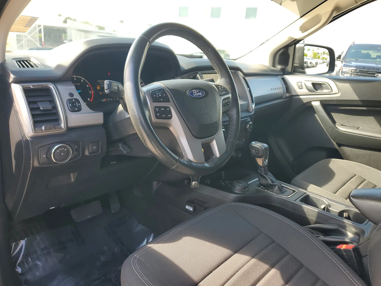 2023 Ford Ranger XLT 4WD photo 9