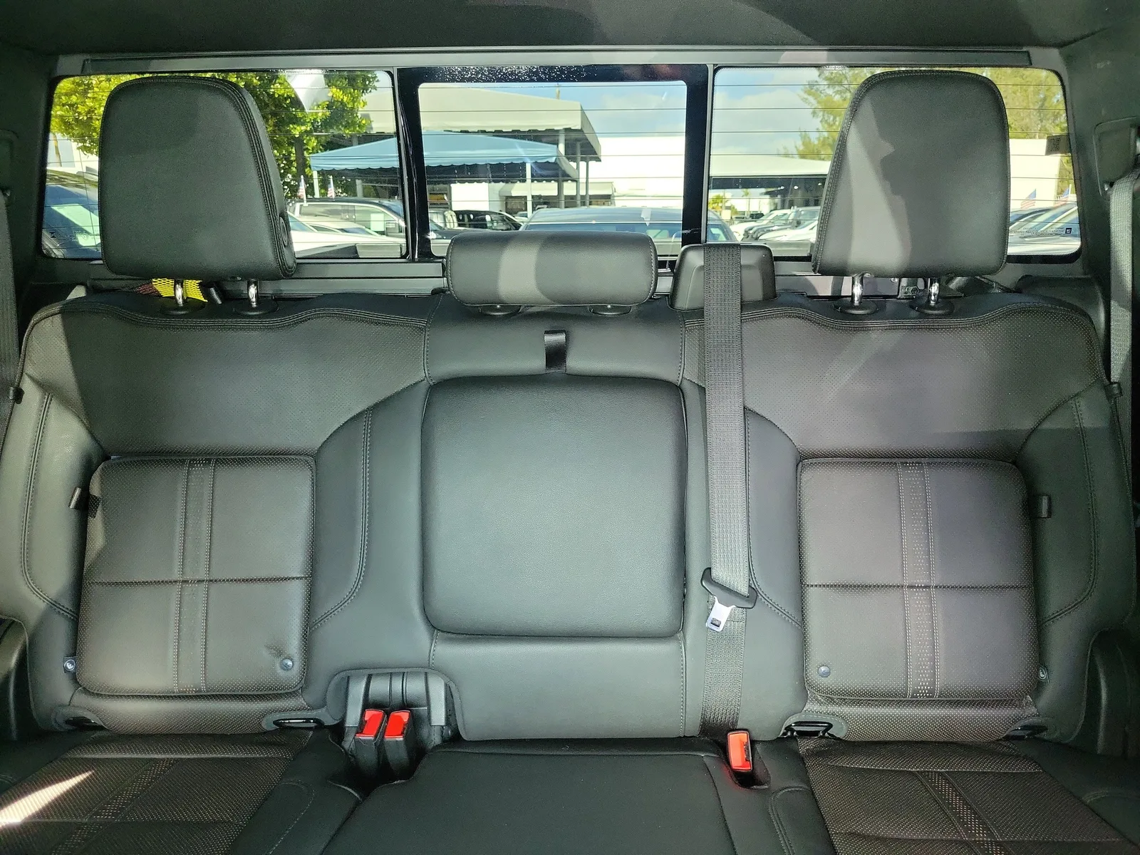 2024 Chevrolet Silverado 1500 High Country photo 14