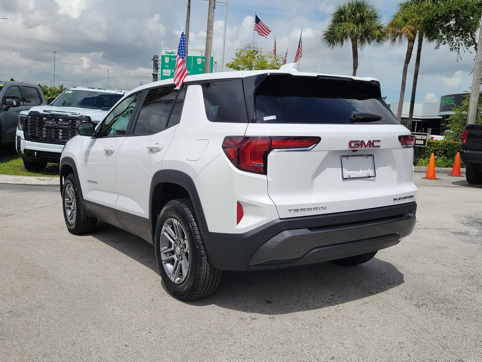 2025 GMC Terrain Elevation photo 7