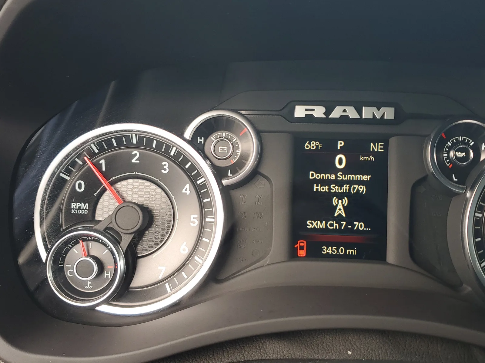 2024 RAM 3500 Tradesman 4WD photo 30