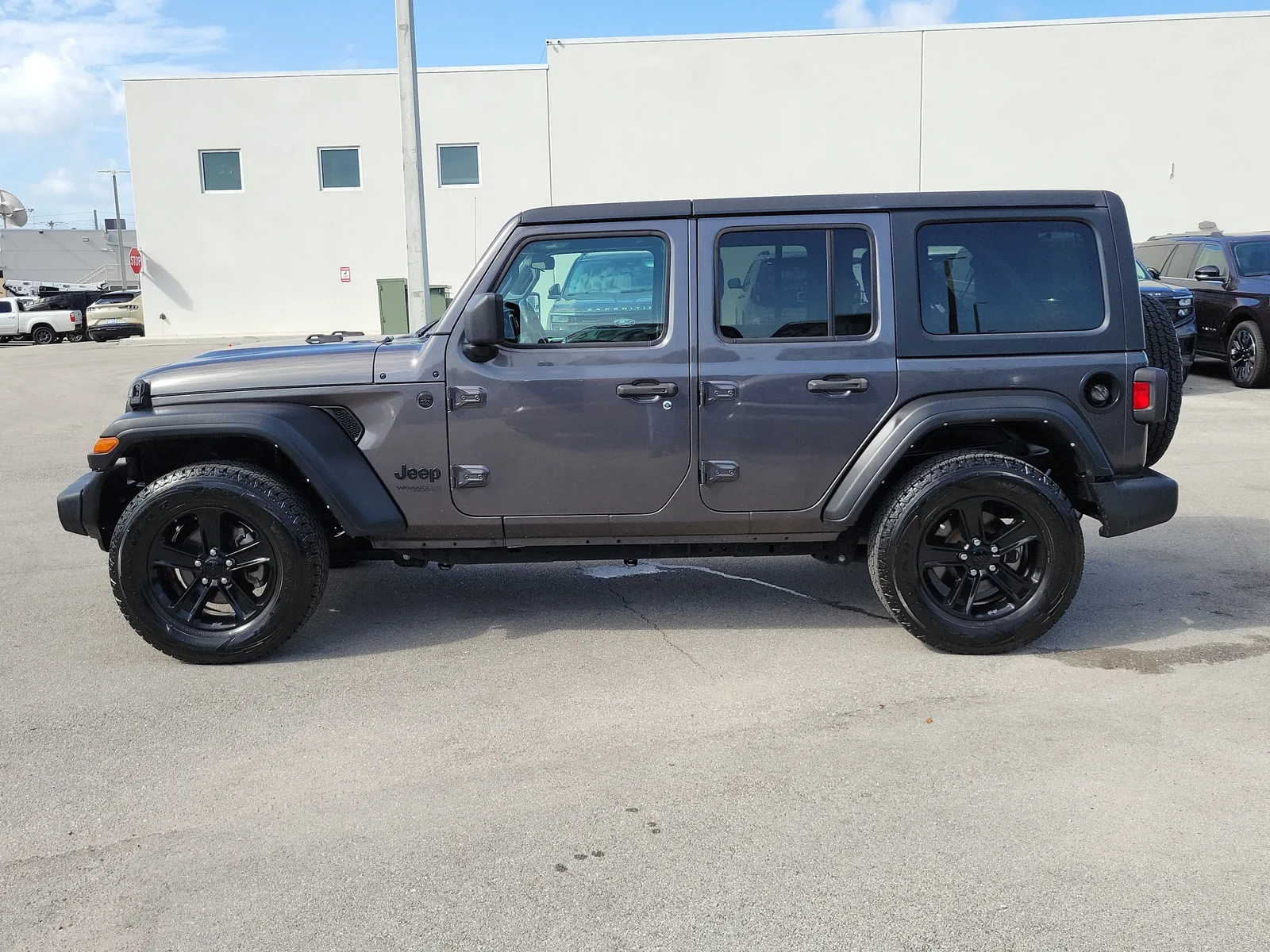 2022 Jeep Wrangler Unlimited Sport Altitude 4WD photo 8