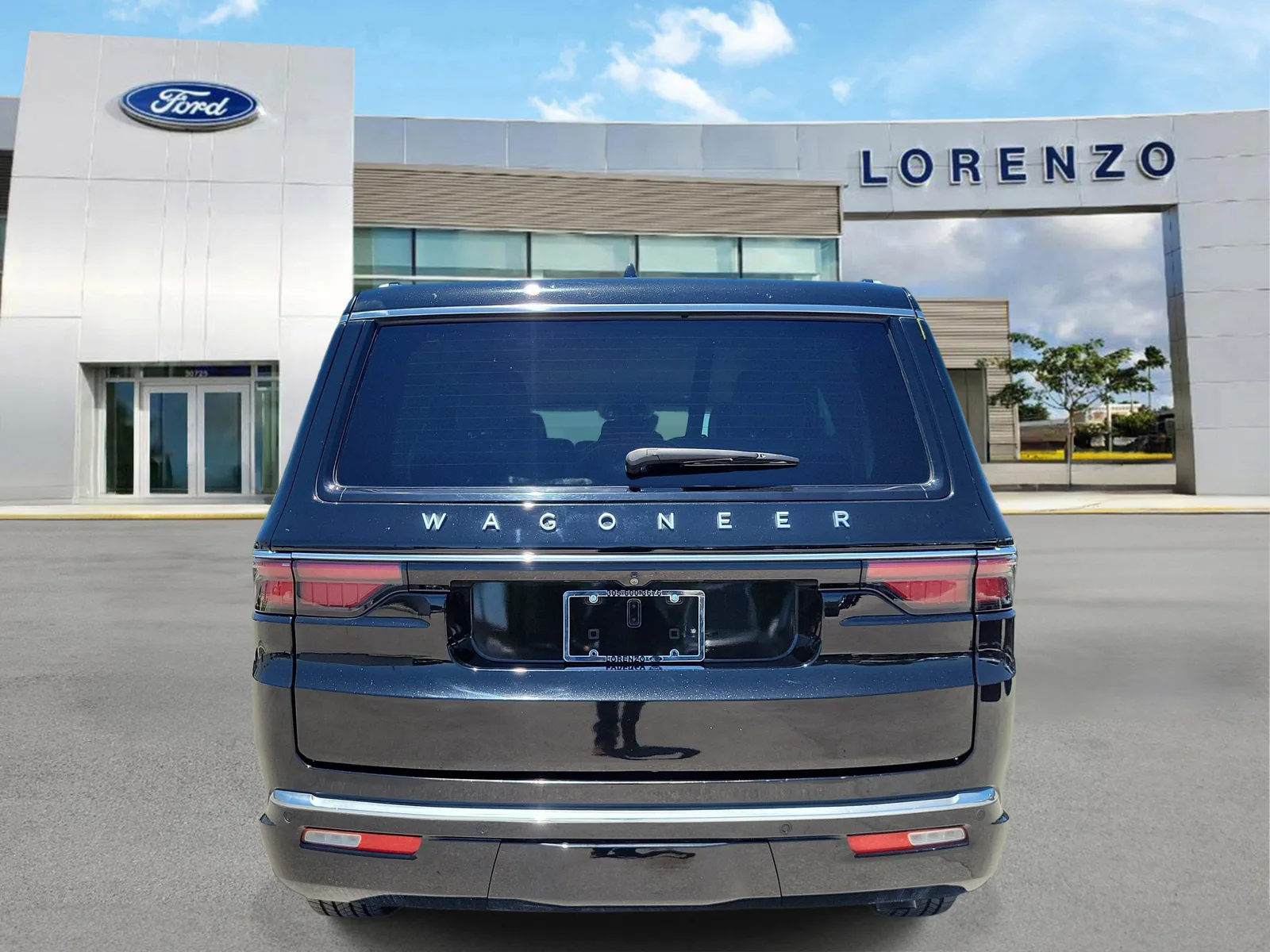 2023 Jeep Wagoneer Base photo 6