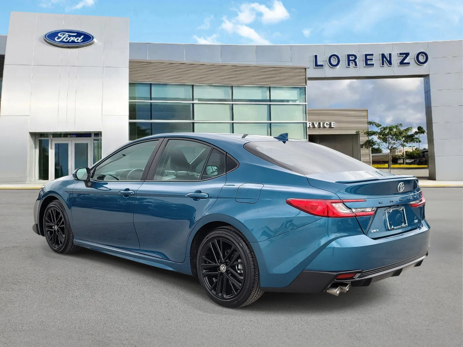 2025 Toyota Camry SE photo 7