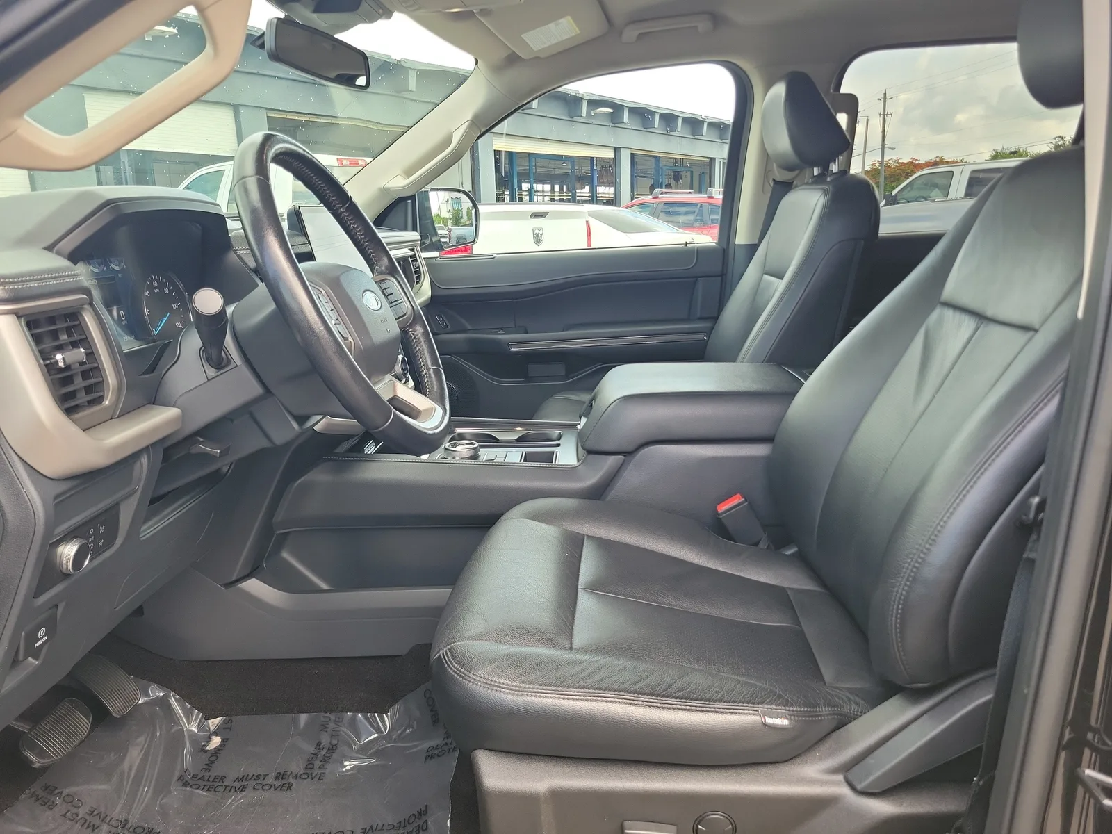 2022 Ford Expedition Max XLT photo 11