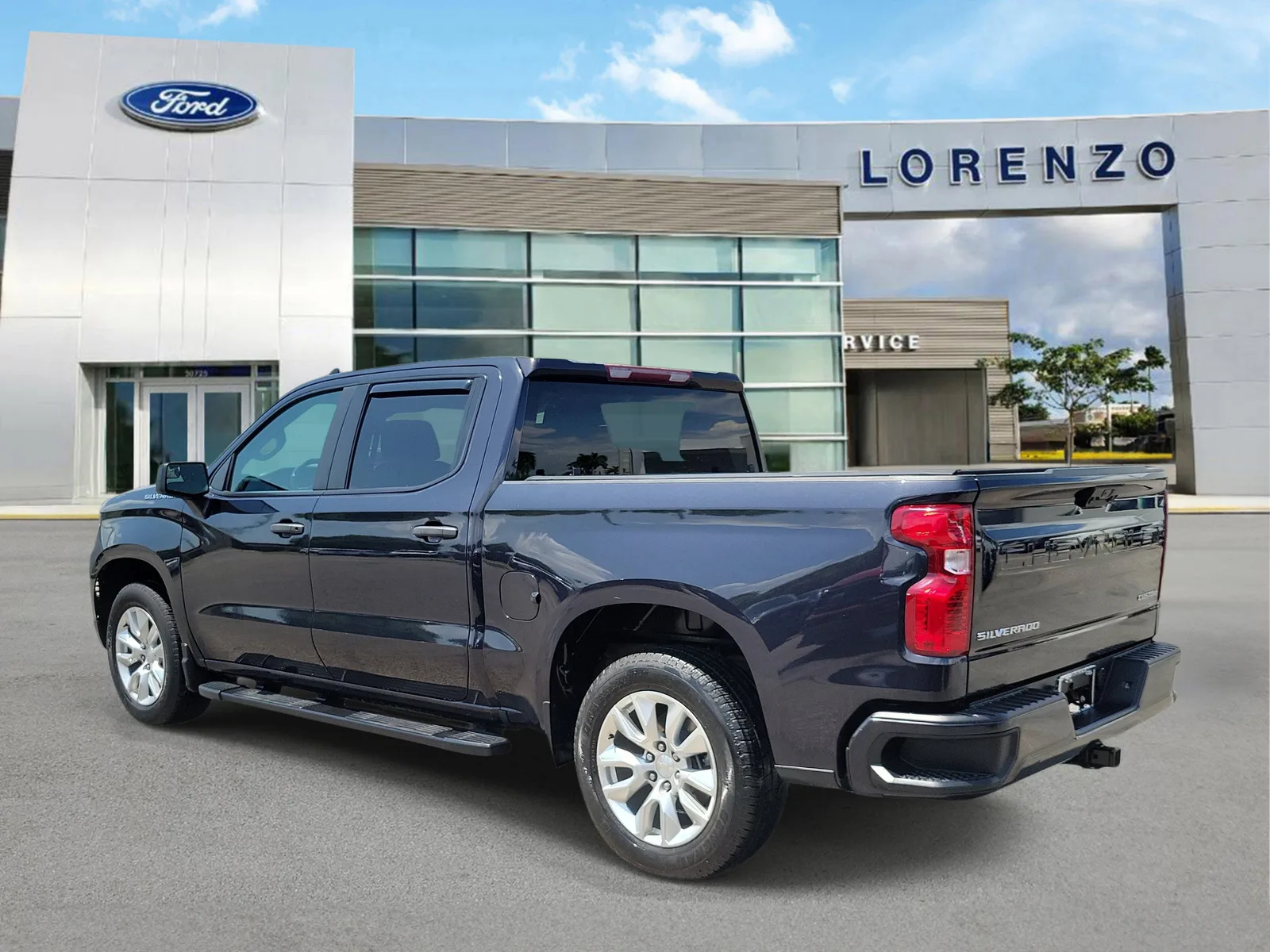 2023 Chevrolet Silverado 1500 Custom photo 7