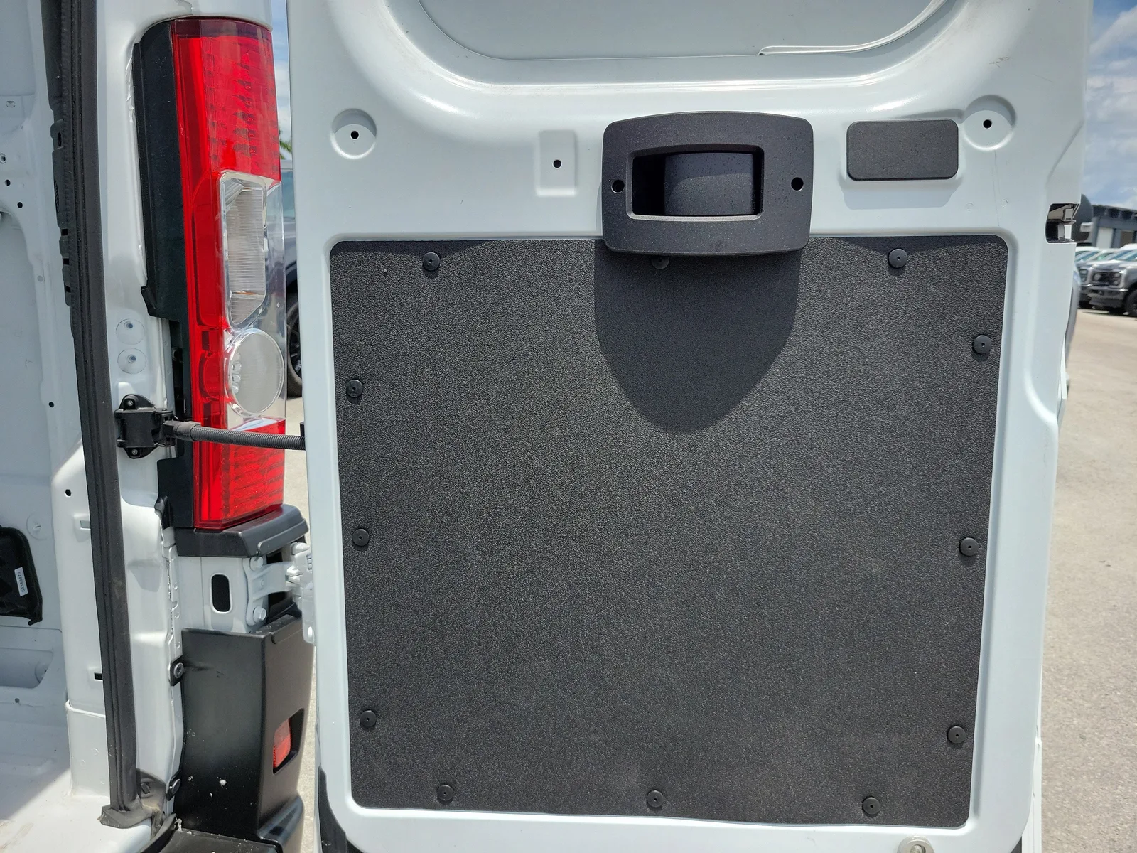 2026 RAM ProMaster Cargo Van Tradesman photo 14