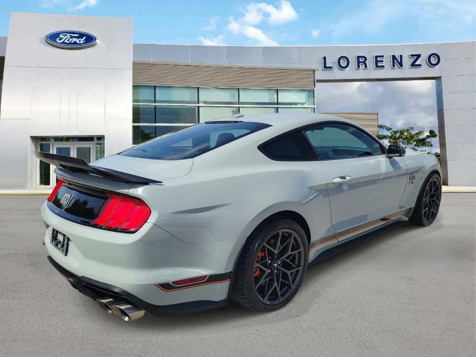 2022 Ford Mustang Mach 1 photo 5