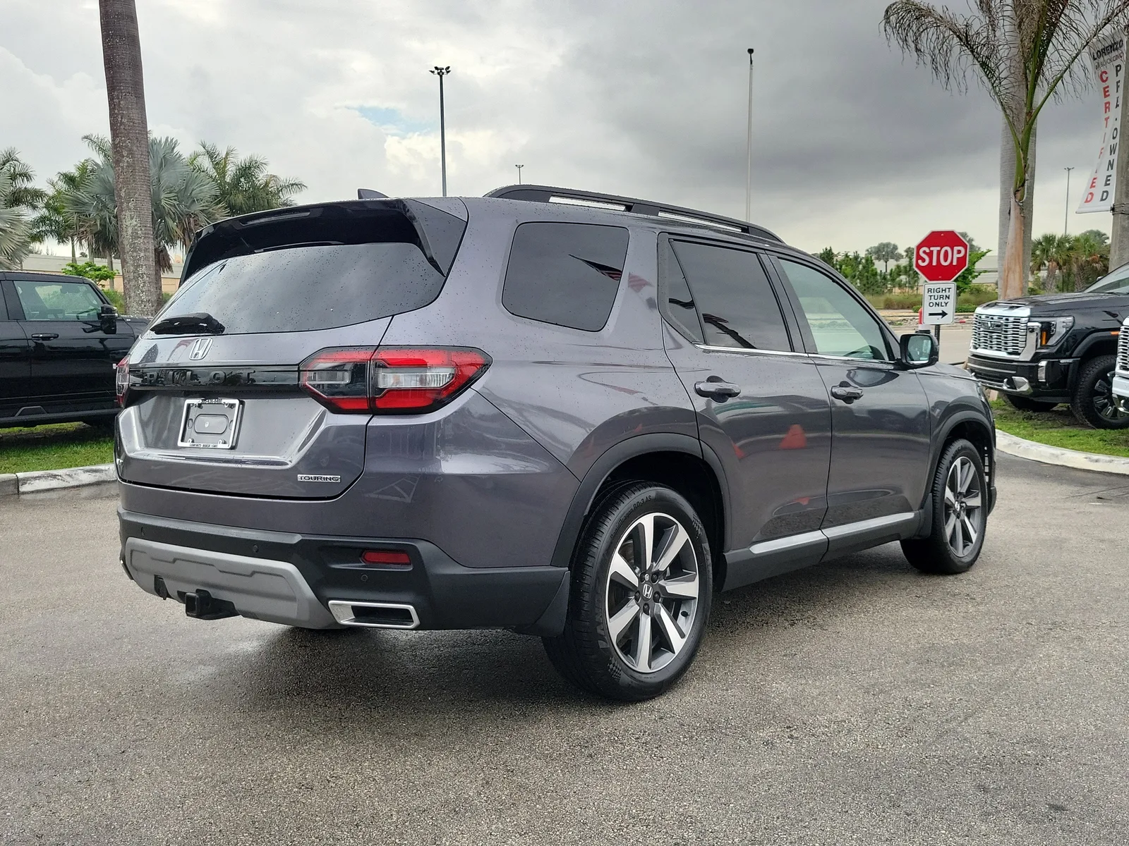 2024 Honda Pilot Touring photo 5