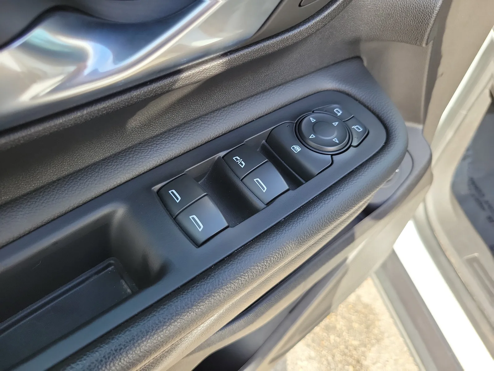 2023 GMC Terrain SLE photo 20