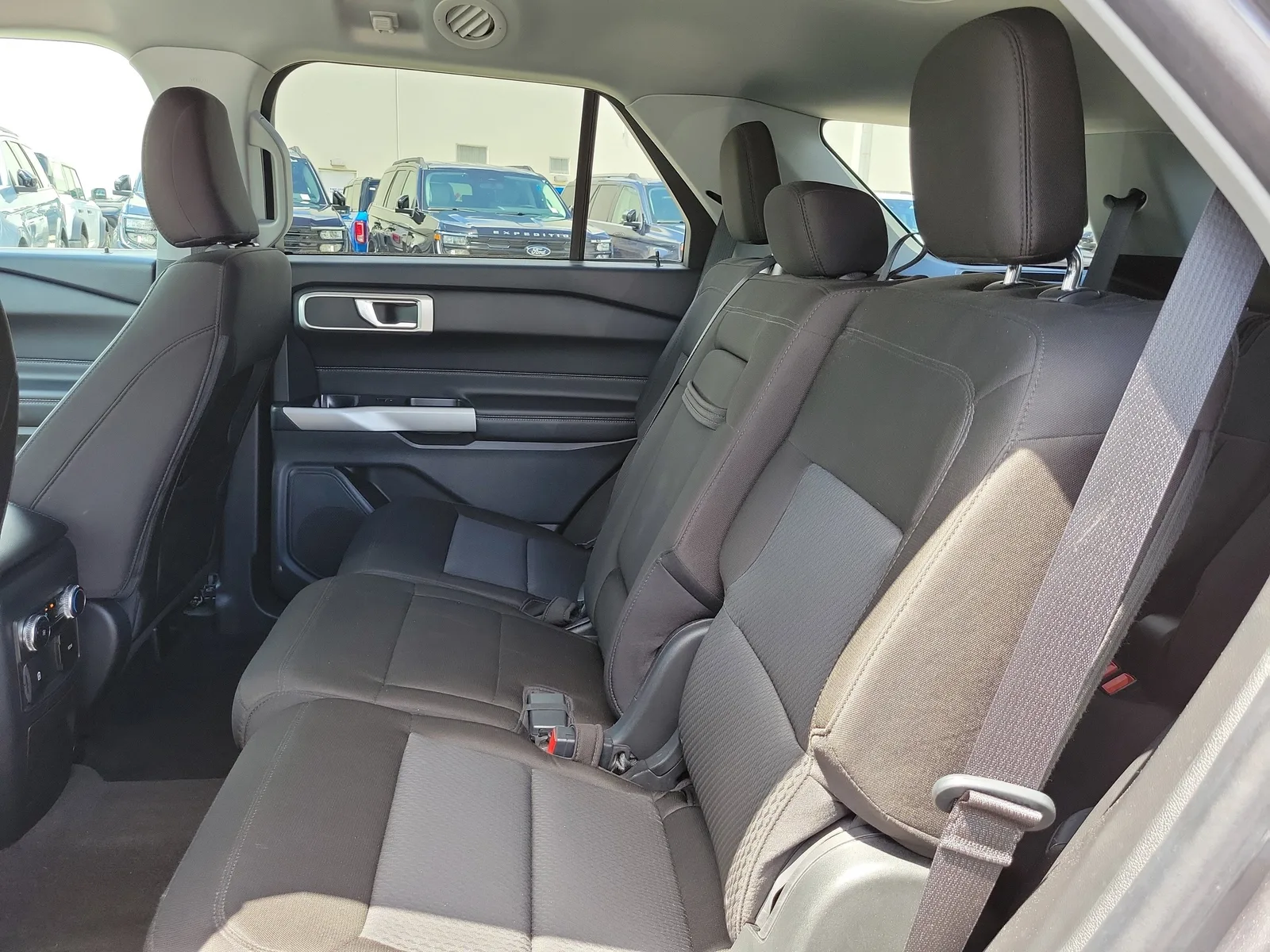2022 Ford Explorer XLT photo 12
