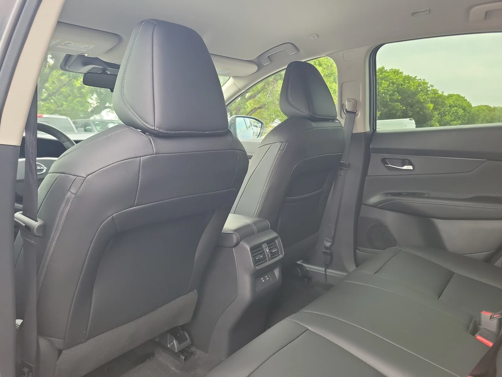 2025 Nissan Murano SV photo 15