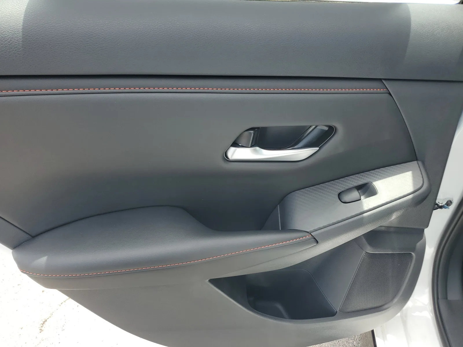2025 Nissan Sentra SR photo 22