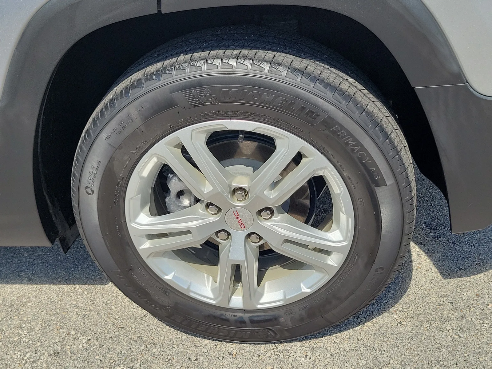 2024 GMC Terrain SLE photo 25
