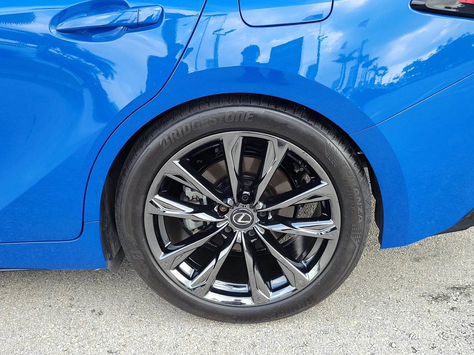 2023 Lexus IS IS 350 F SPORT photo 26