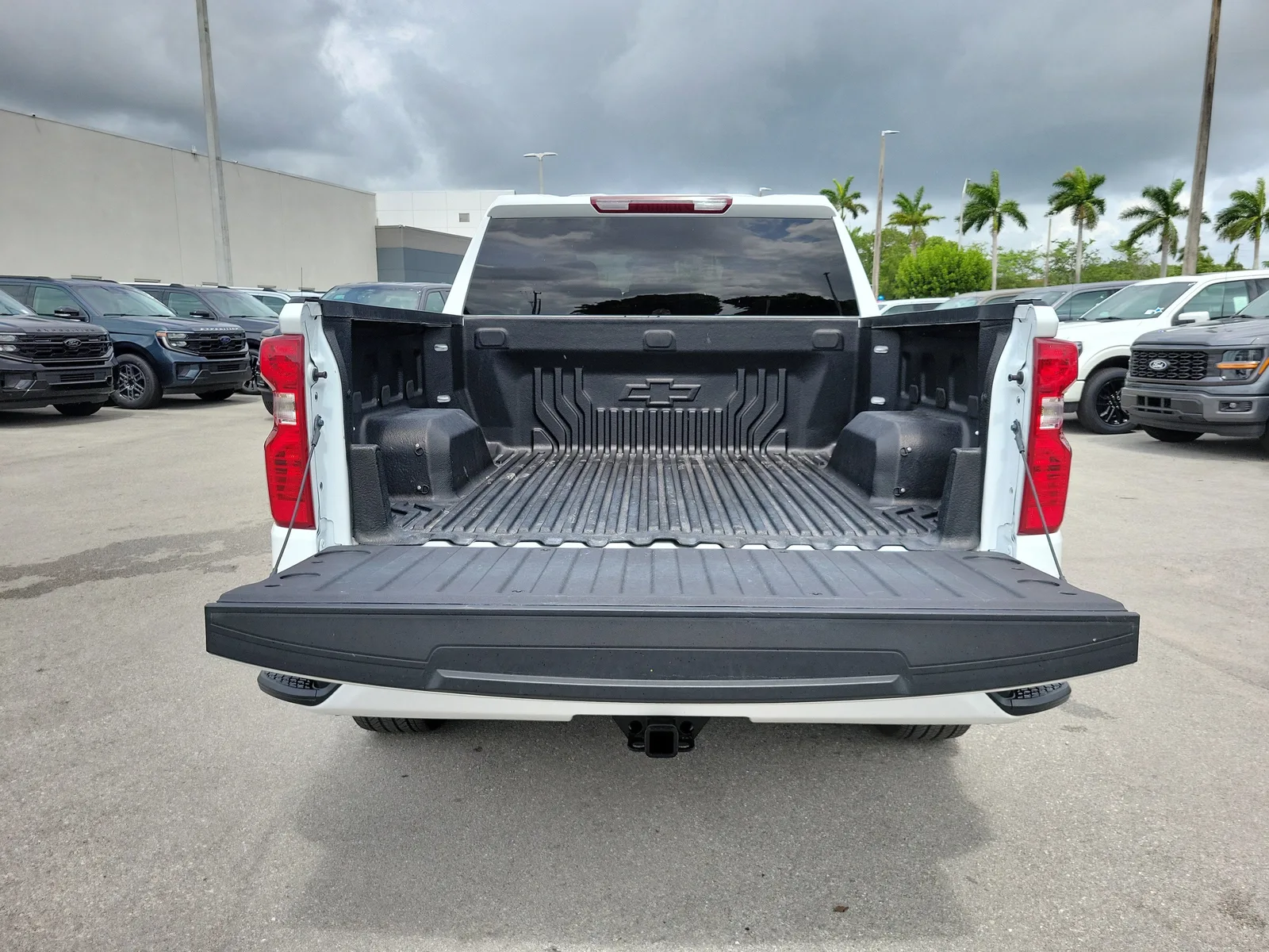 2024 Chevrolet Silverado 1500 Custom photo 28