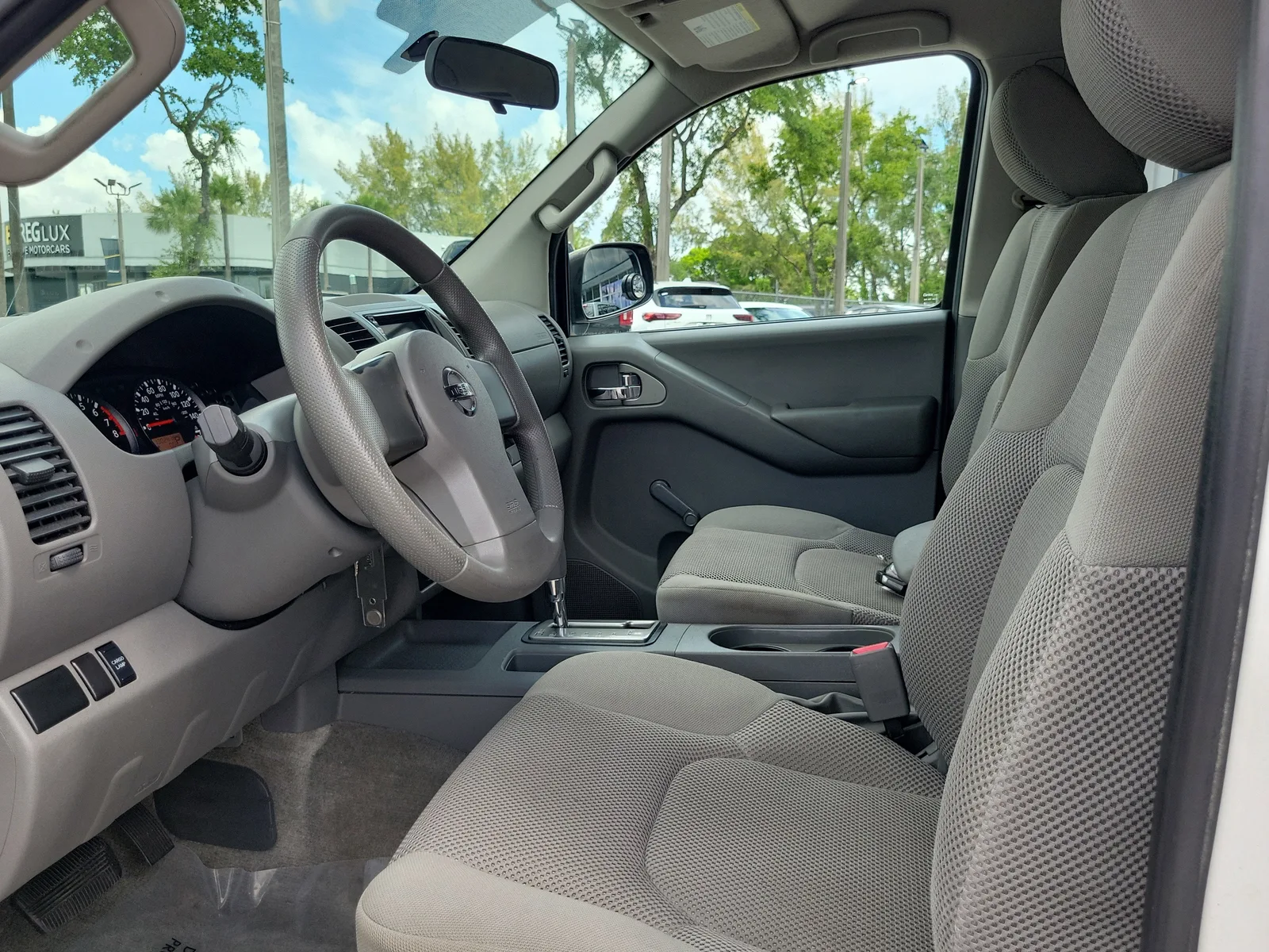 2012 Nissan Frontier S photo 10