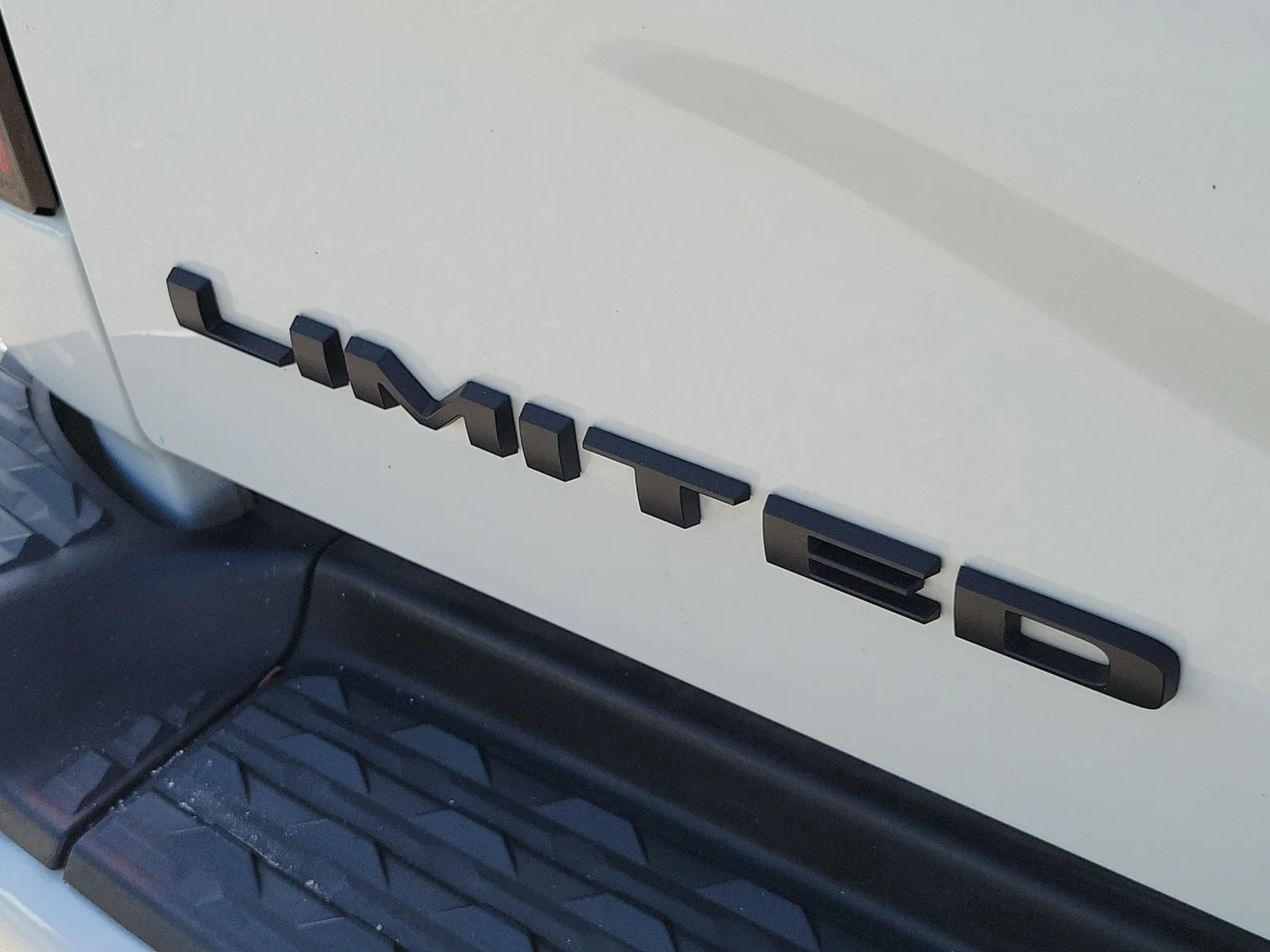 2024 RAM 3500 Limited 4WD Diesel photo 27