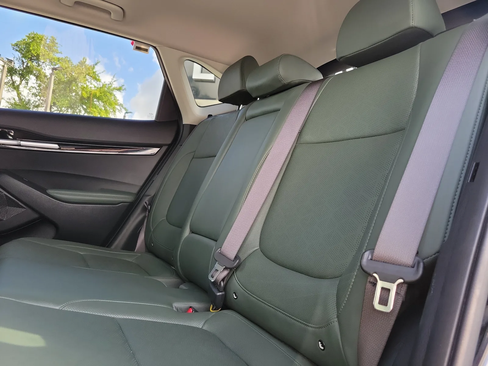 2025 Kia Seltos SX photo 27