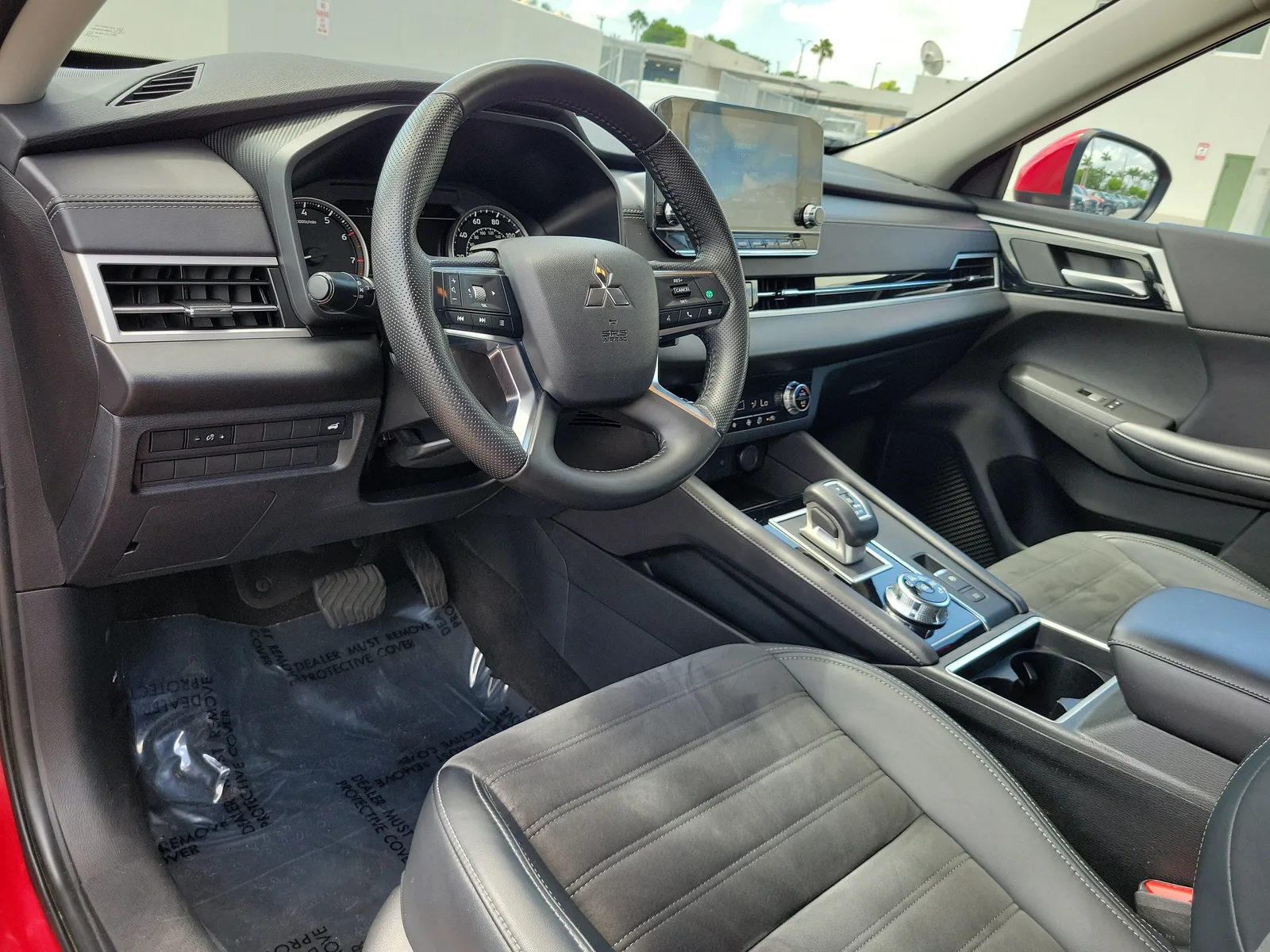 2024 Mitsubishi Outlander SE photo 9