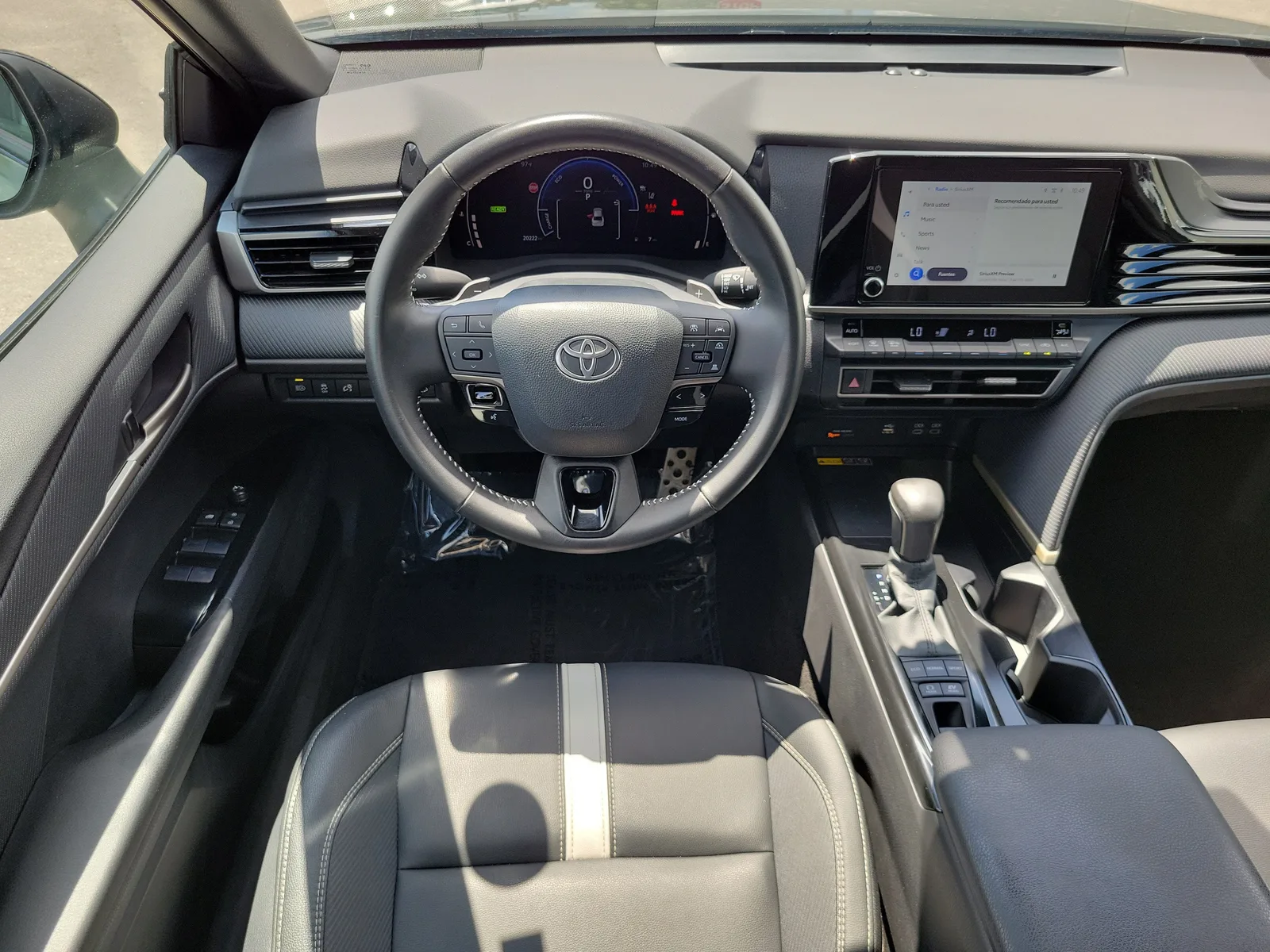 2026 Toyota Camry SE photo 18