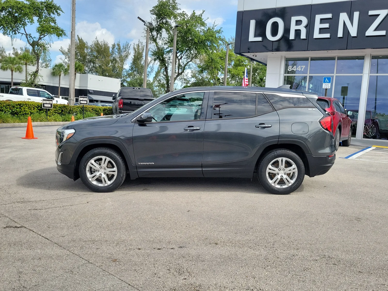2018 GMC Terrain SLE photo 8